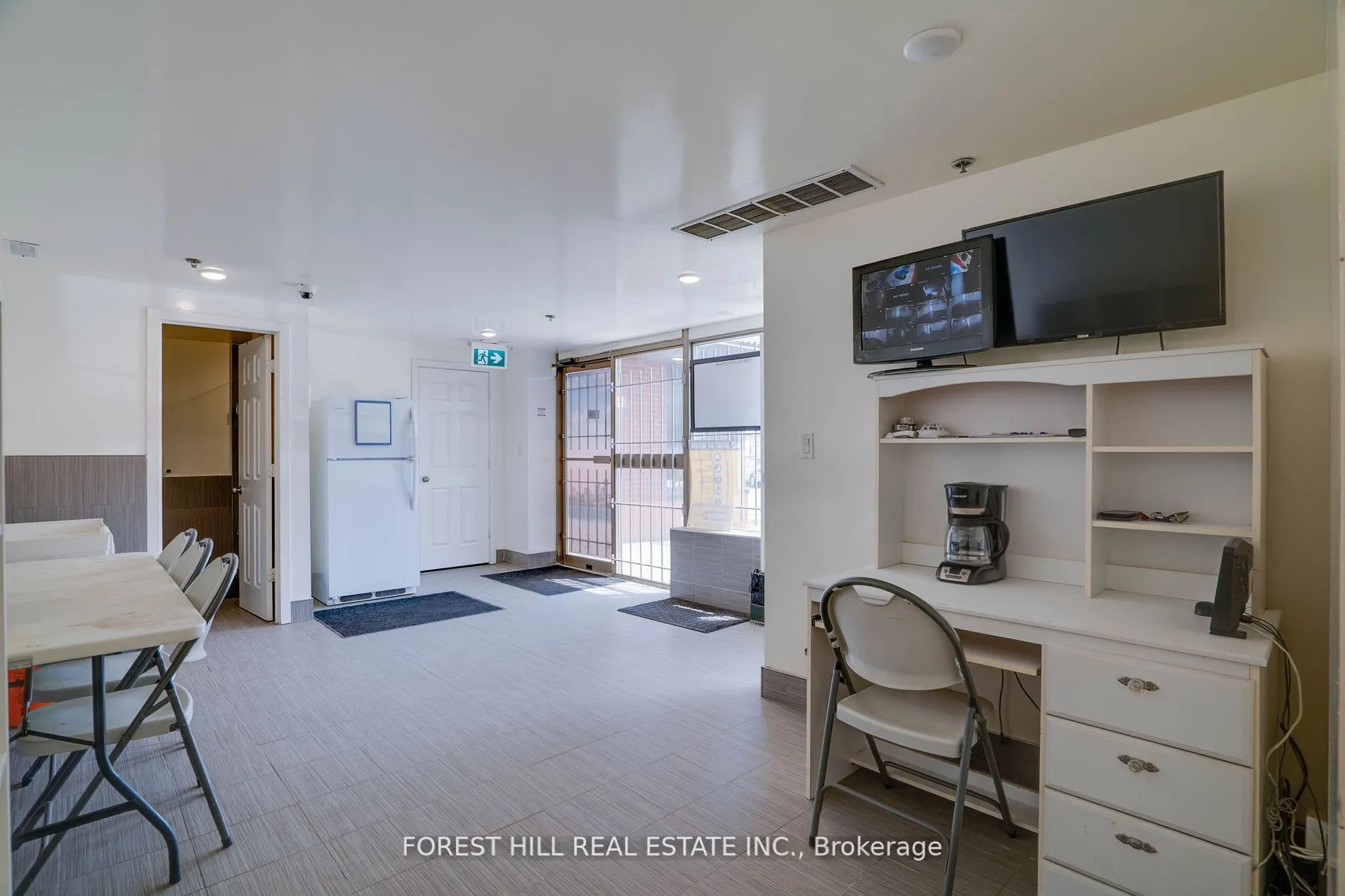 110 Silver Star Boulevard, #105