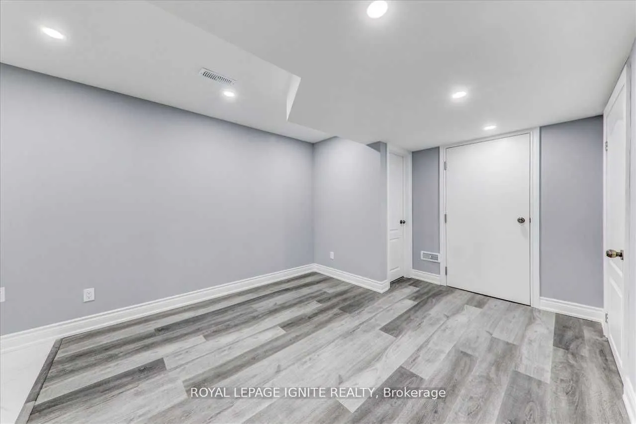 14 Rushlands Crescent, #BSMT