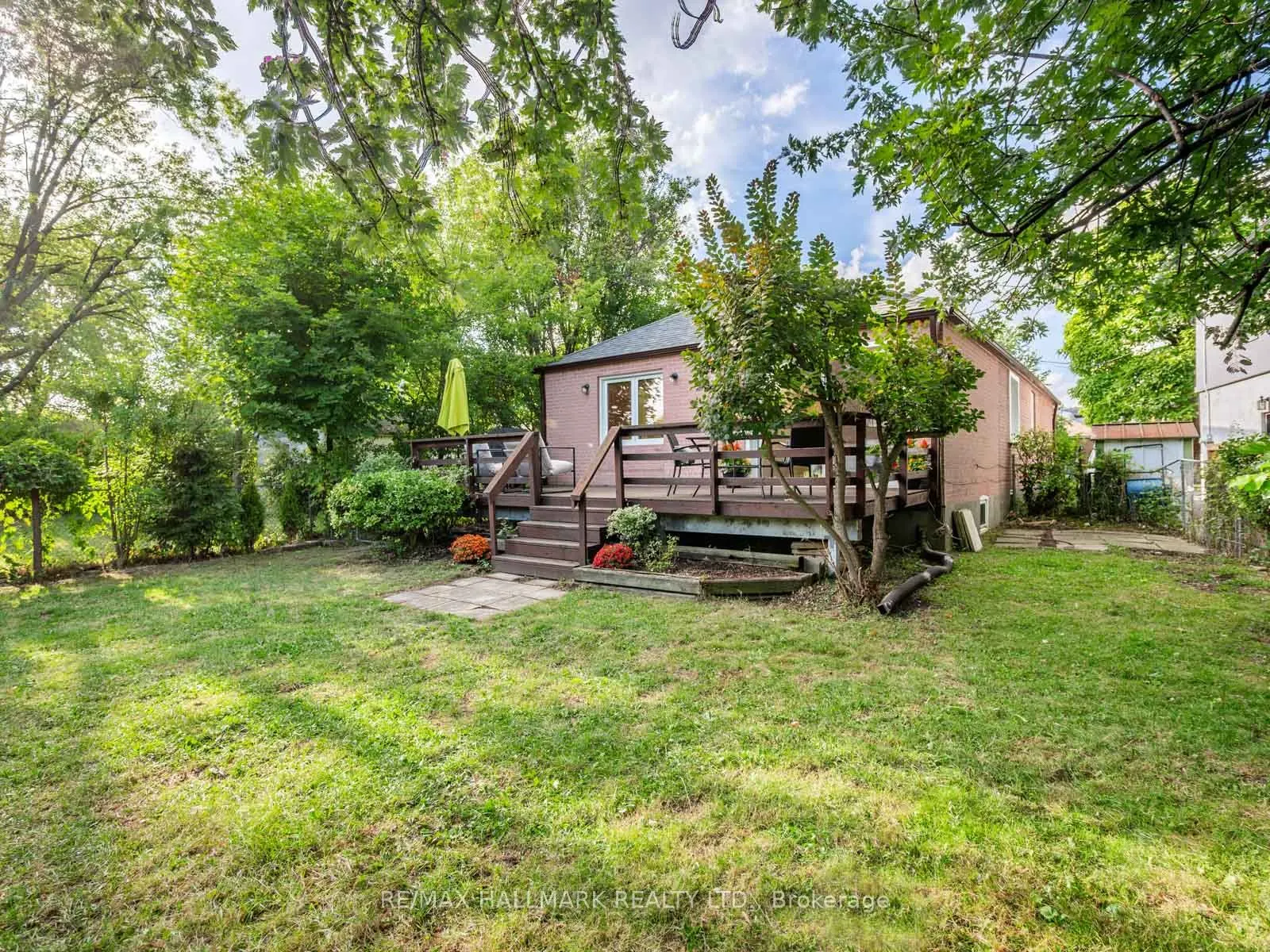 21 Fairfax Crescent