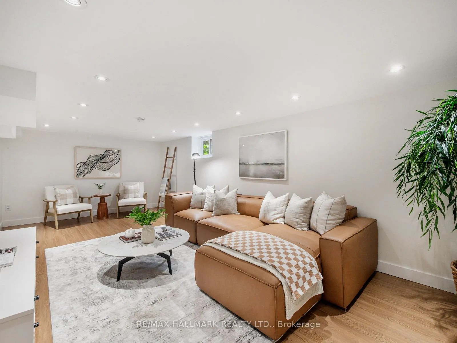 21 Fairfax Crescent