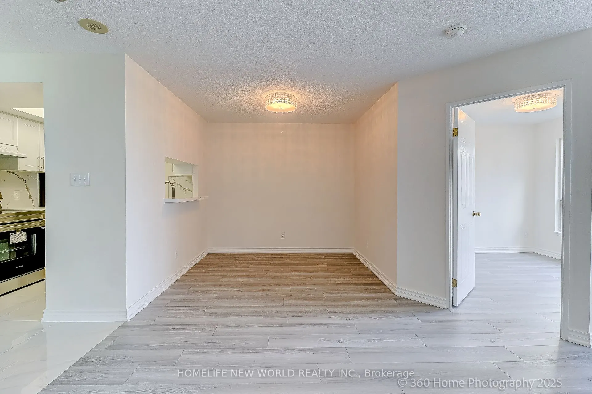 2550 Lawrence Avenue, #1006