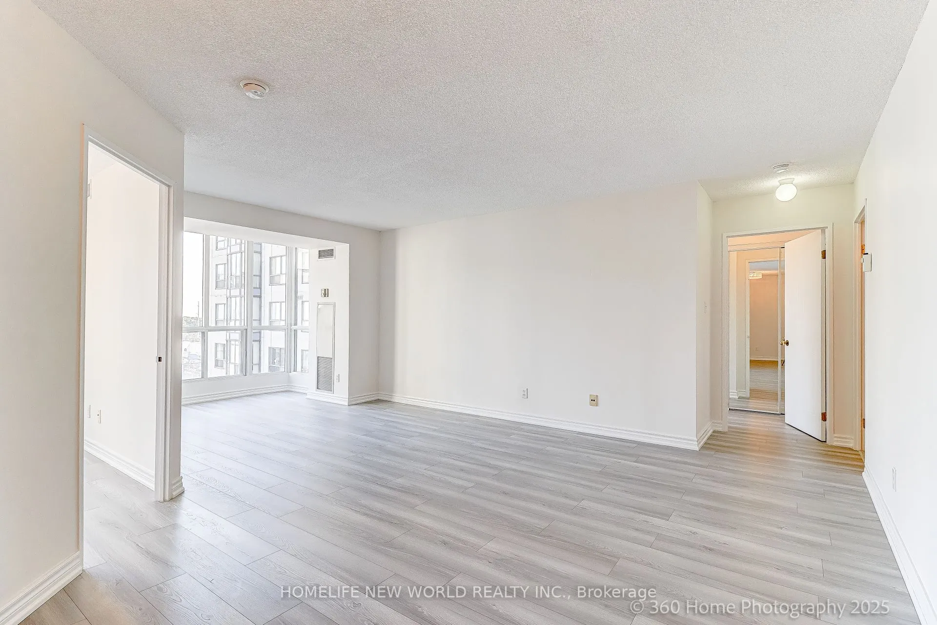 2550 Lawrence Avenue, #1006