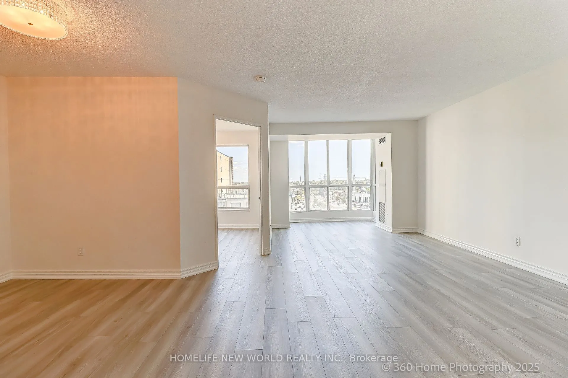 2550 Lawrence Avenue, #1006