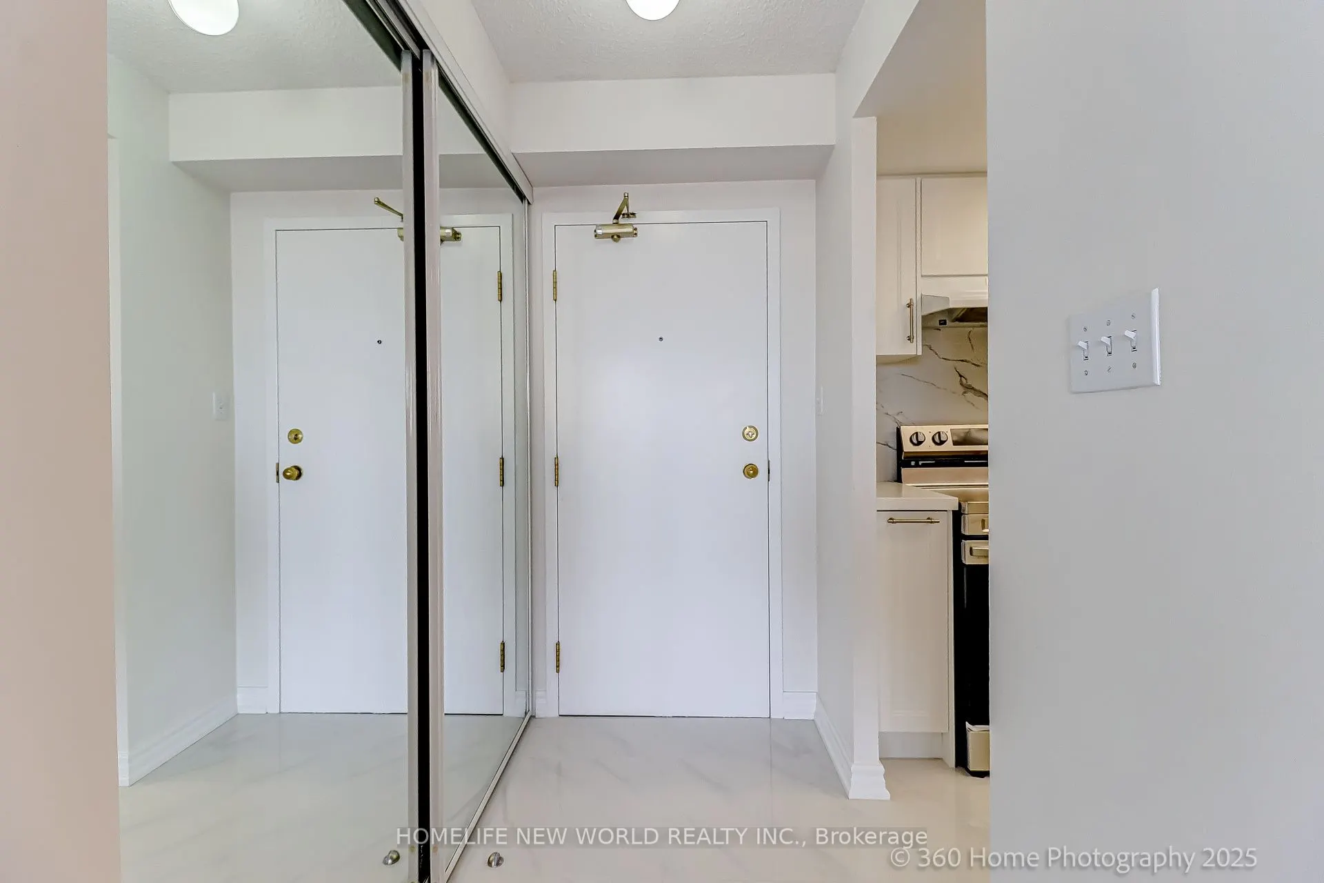2550 Lawrence Avenue, #1006