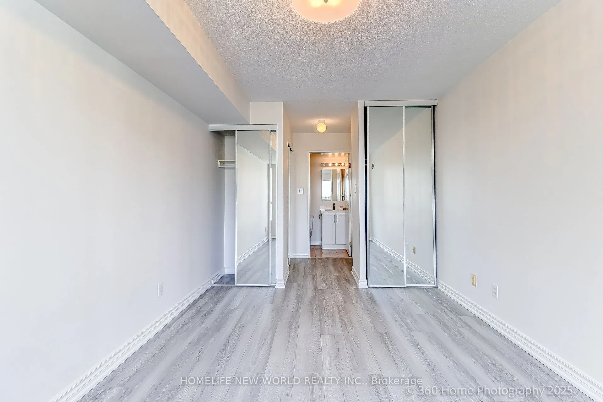 2550 Lawrence Avenue, #1006