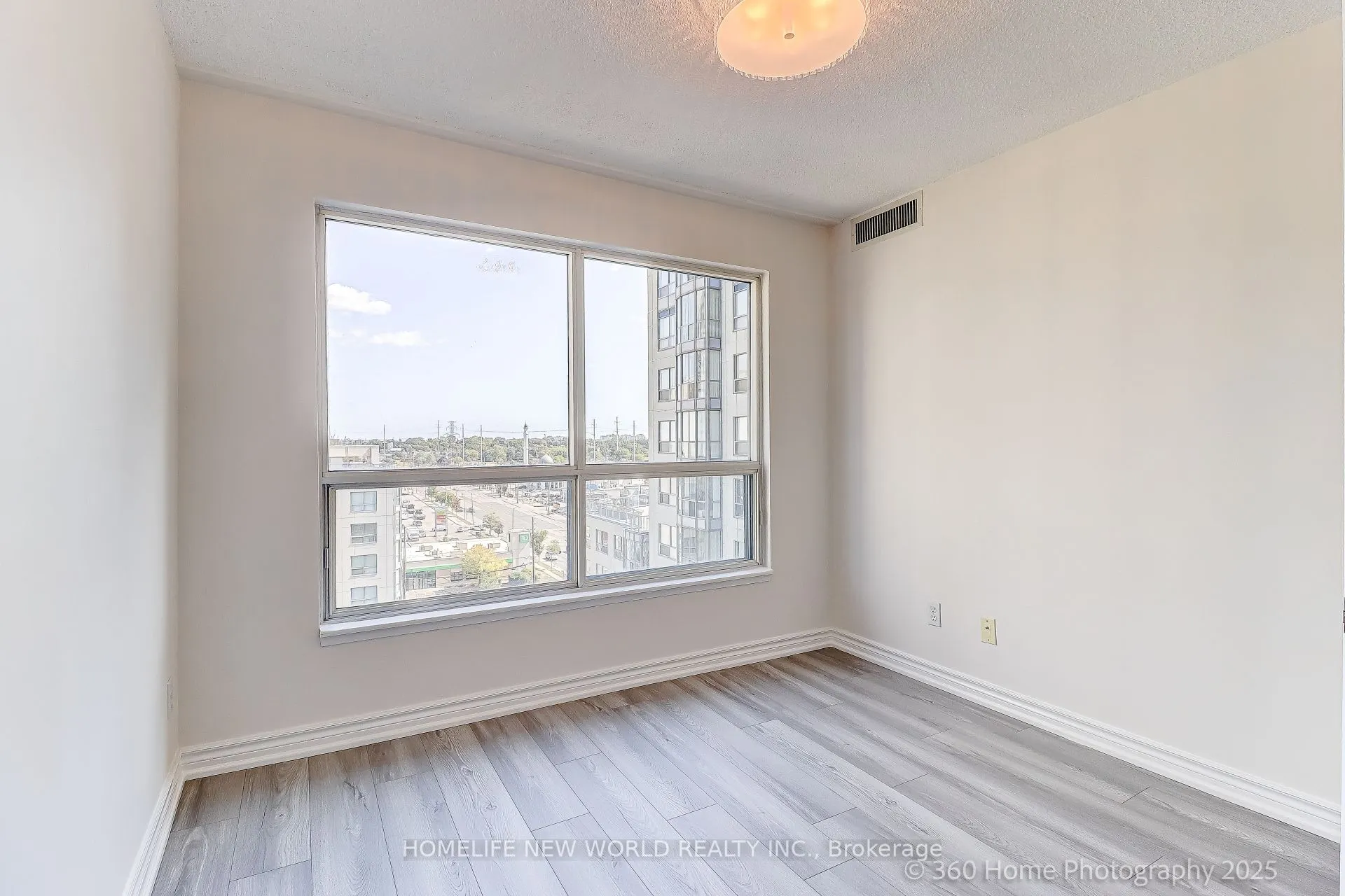 2550 Lawrence Avenue, #1006
