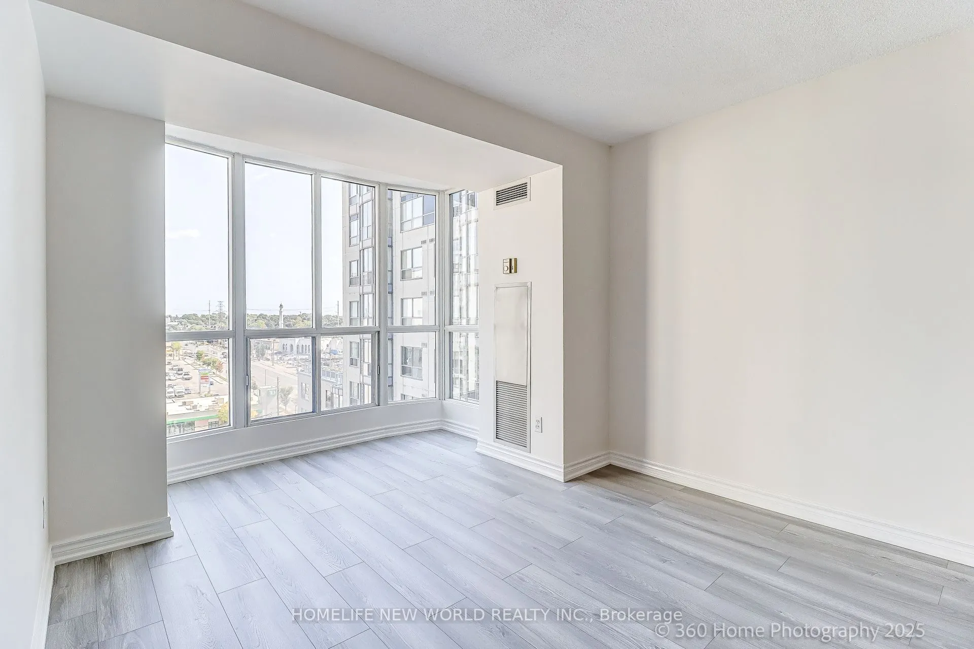2550 Lawrence Avenue, #1006