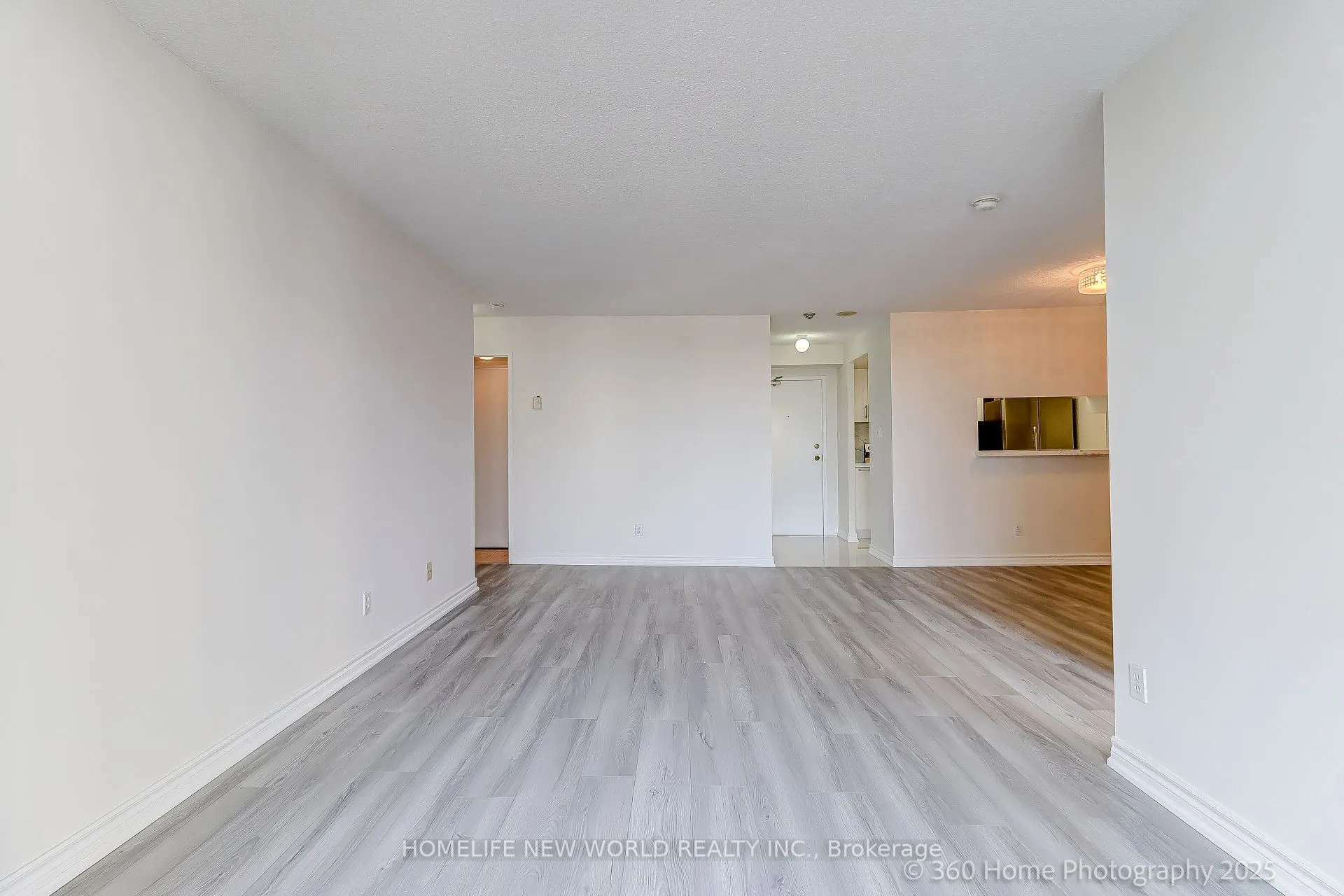 2550 Lawrence Avenue, #1006