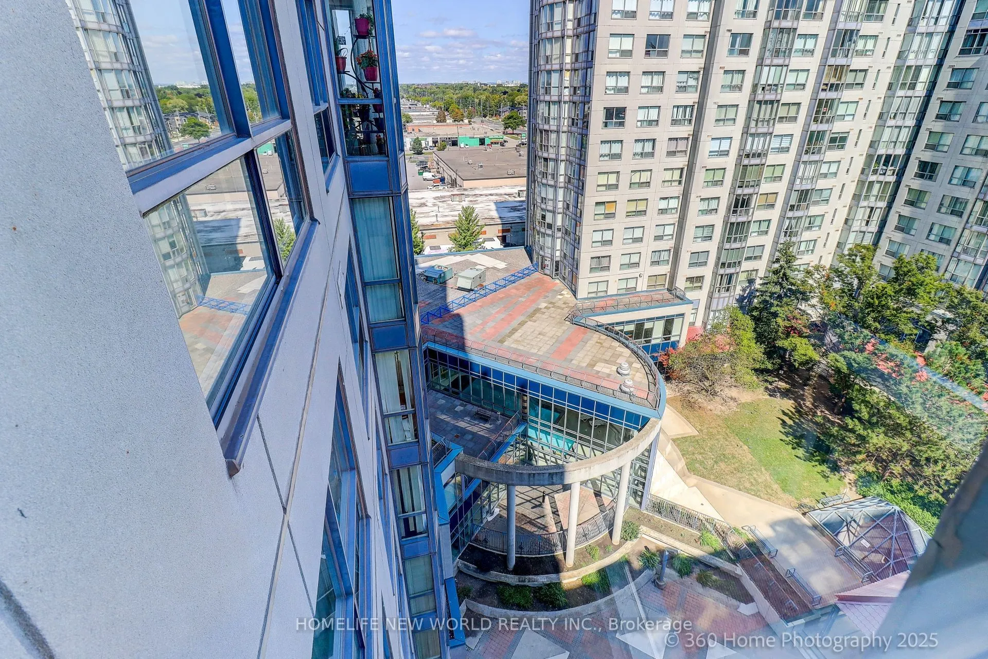 2550 Lawrence Avenue, #1006