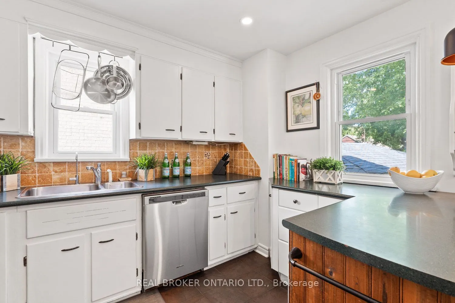 39 Vanbrugh Avenue