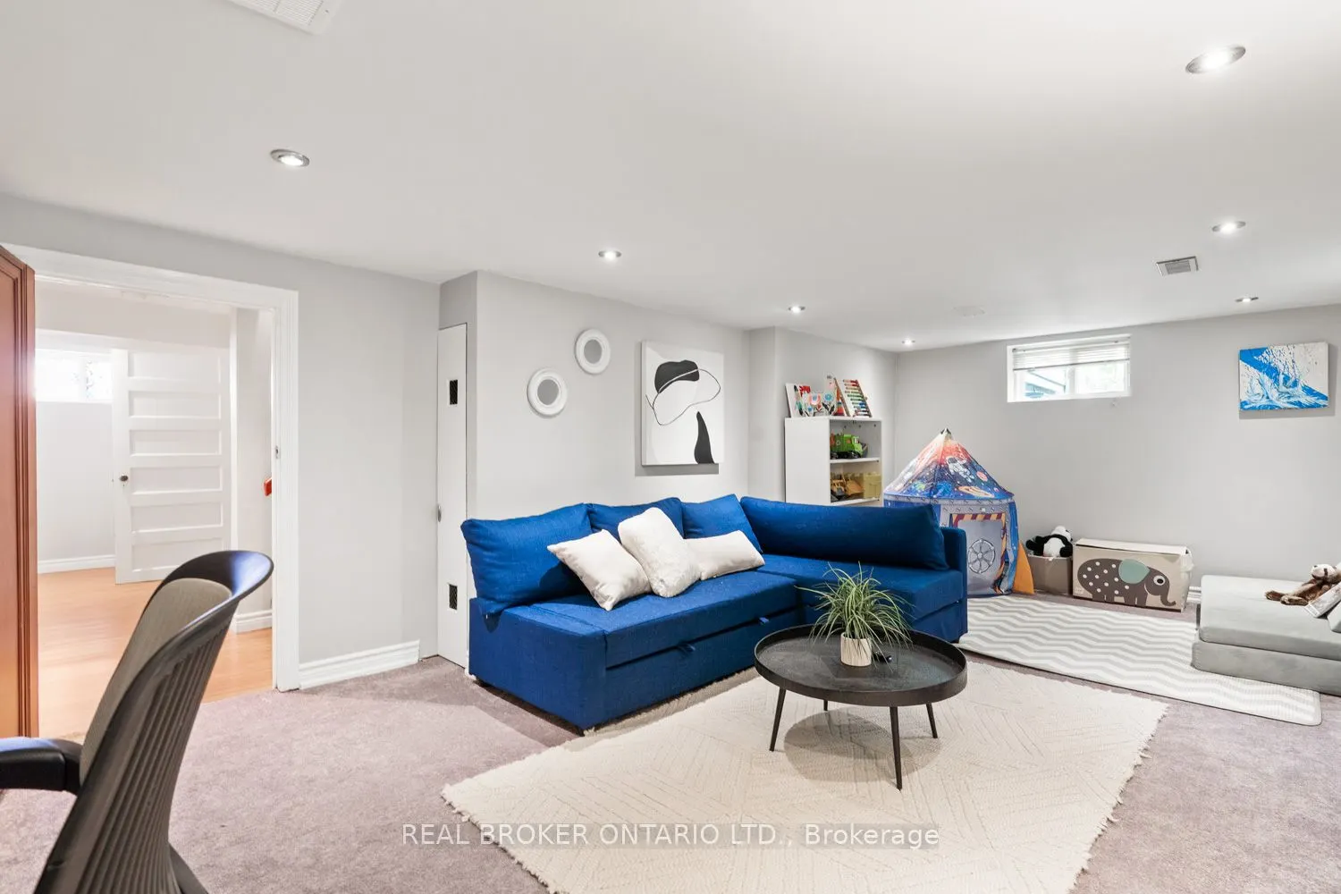 39 Vanbrugh Avenue