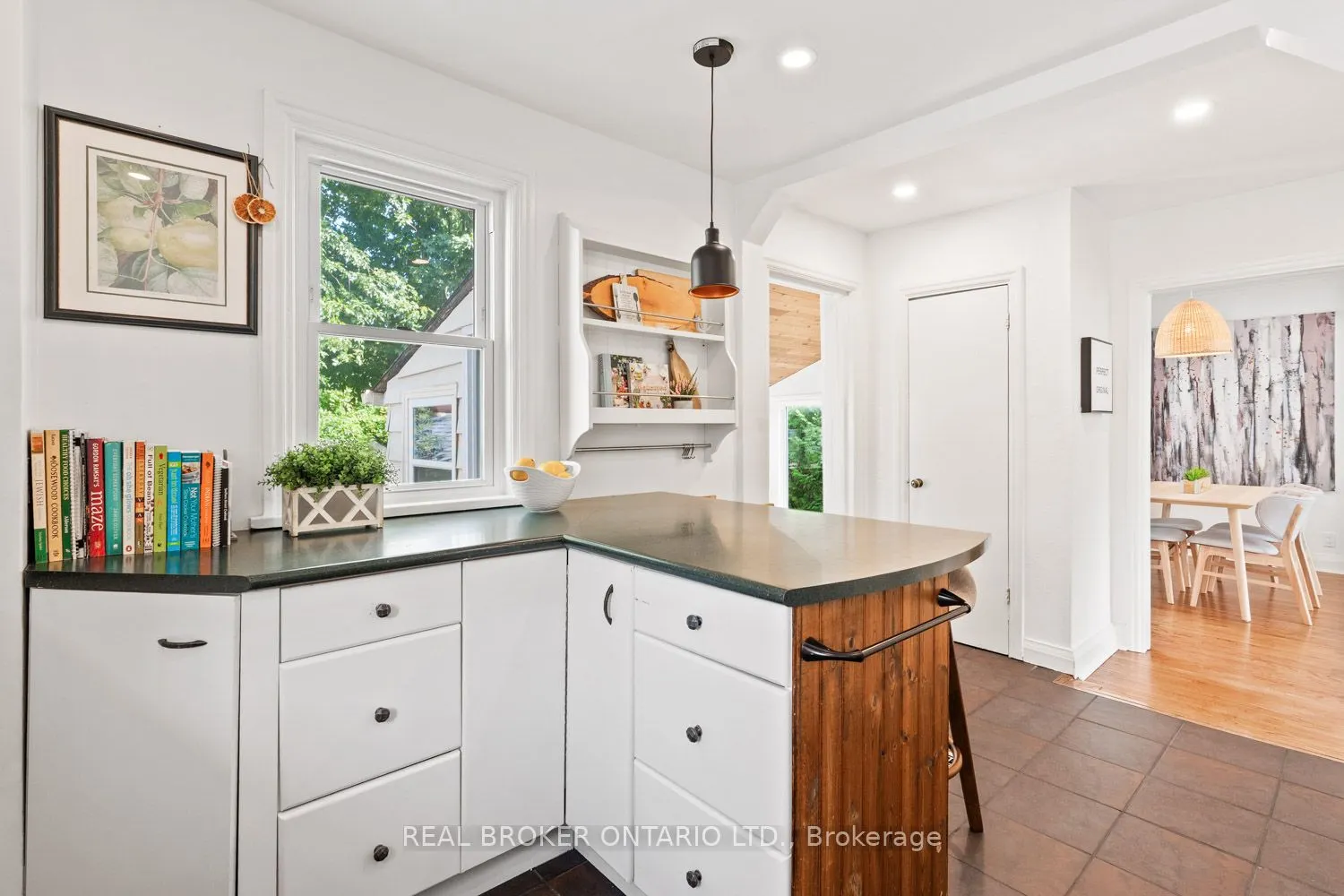 39 Vanbrugh Avenue