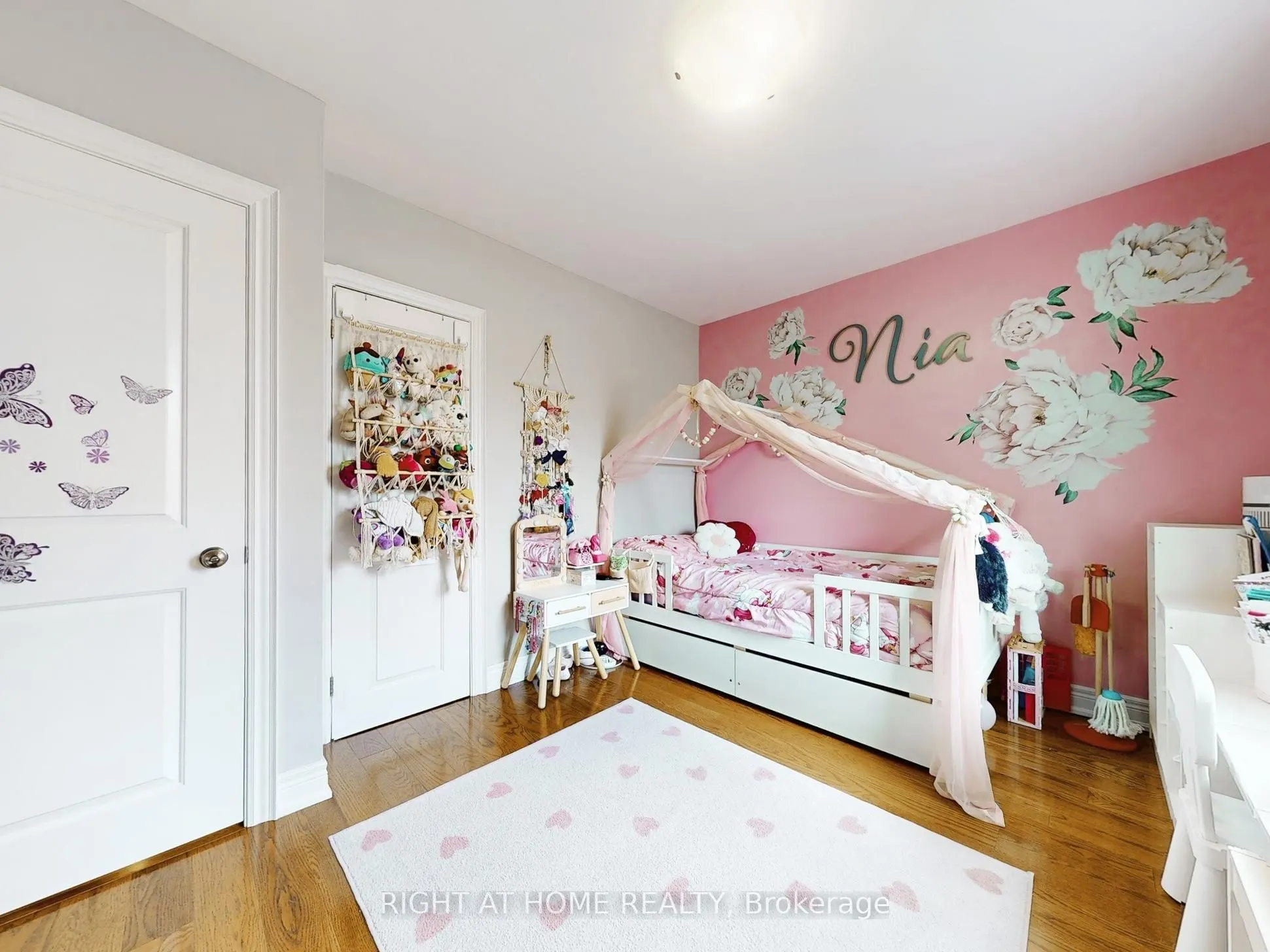 120 Marchington Circle