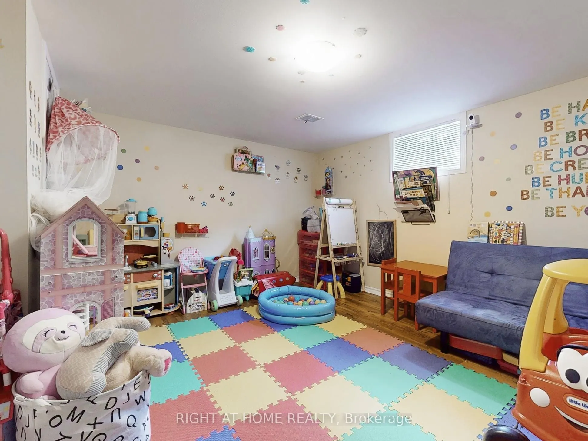 120 Marchington Circle