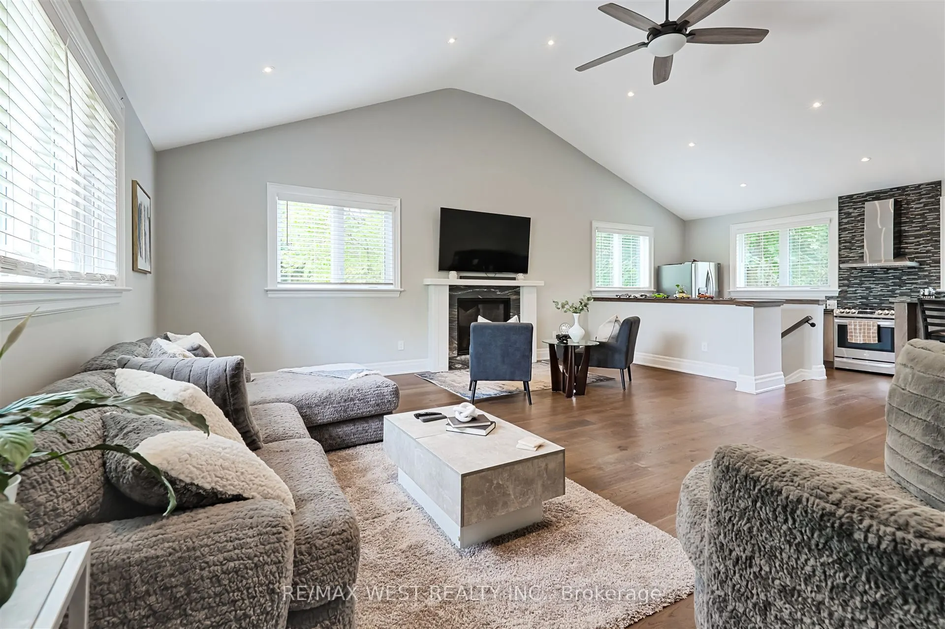 18 Windy Ridge Drive