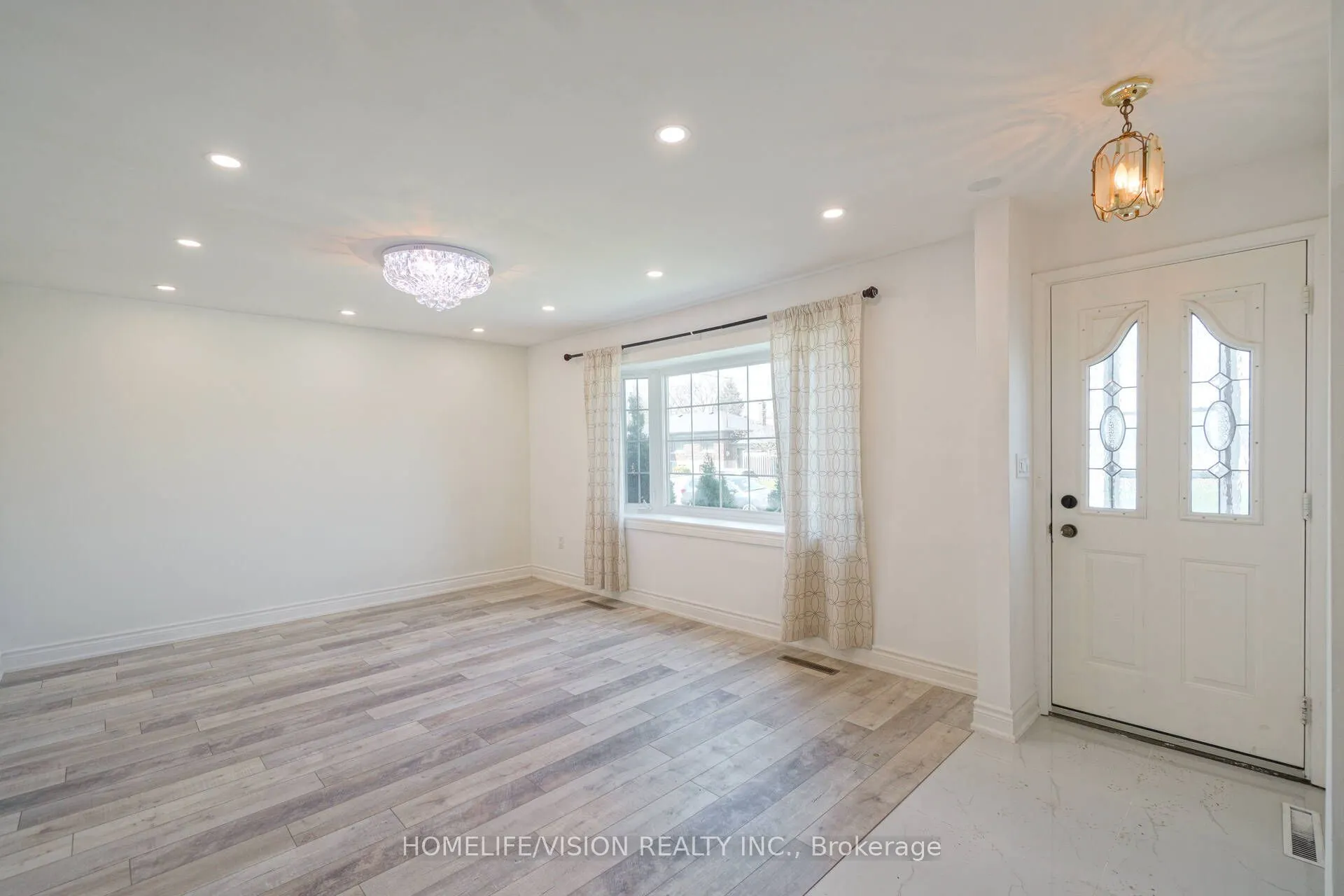 5 Orlando Boulevard