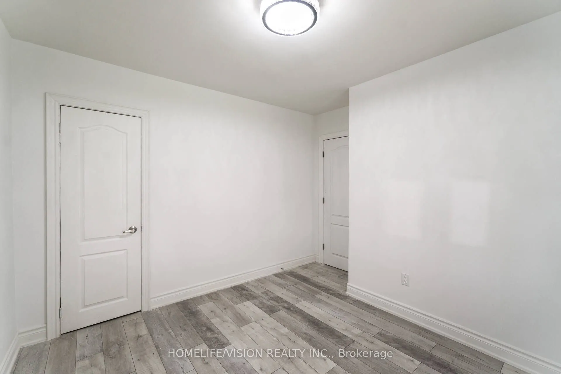 5 Orlando Boulevard