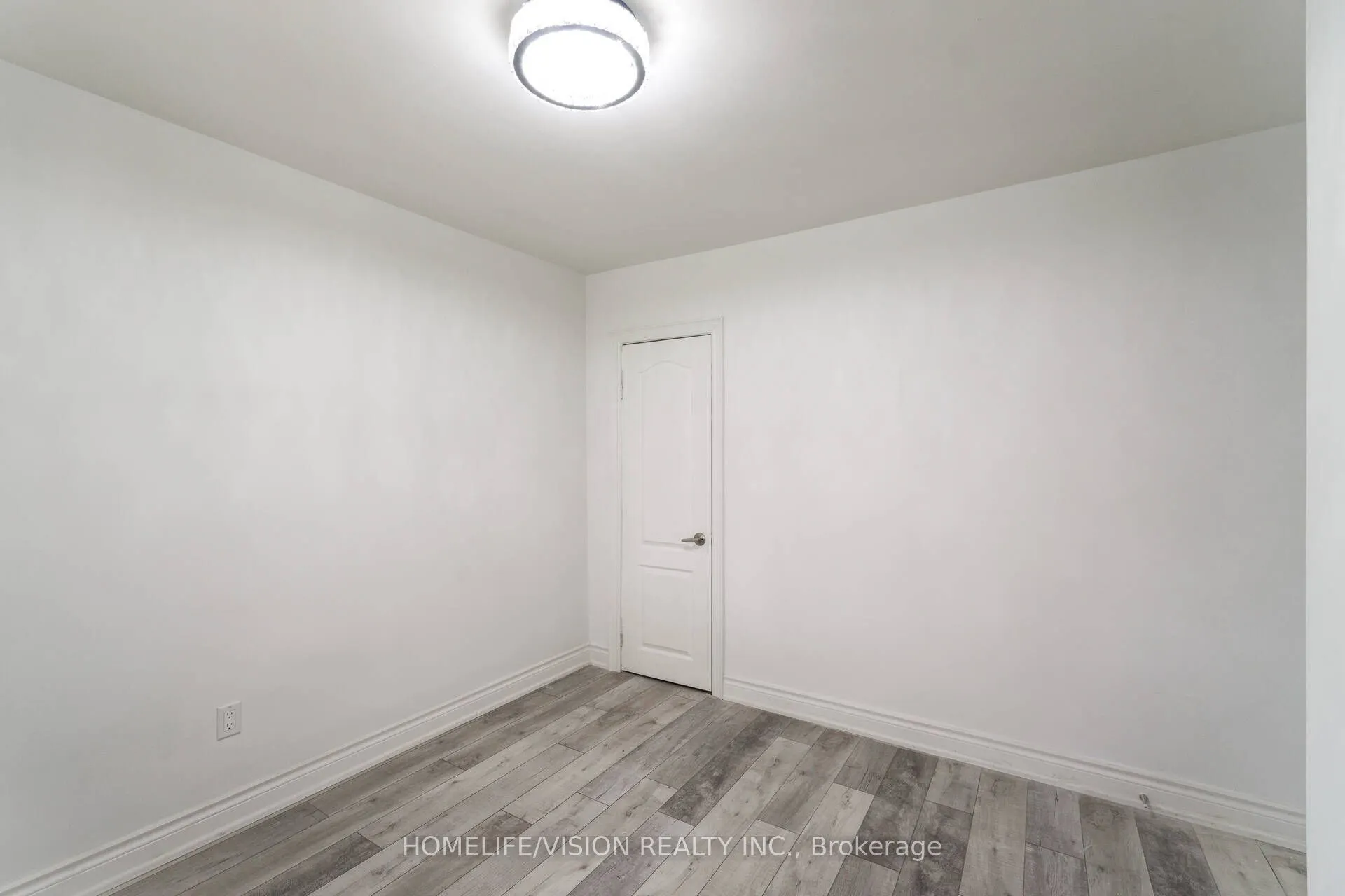 5 Orlando Boulevard