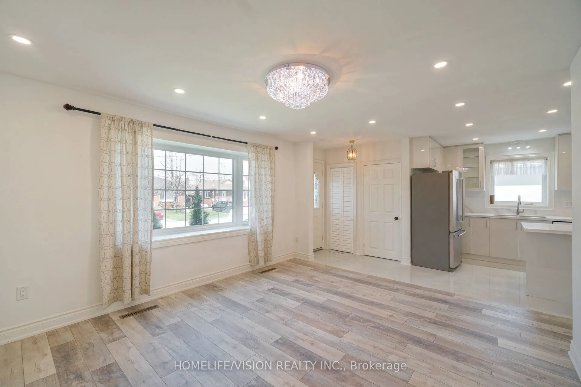 5 Orlando Boulevard