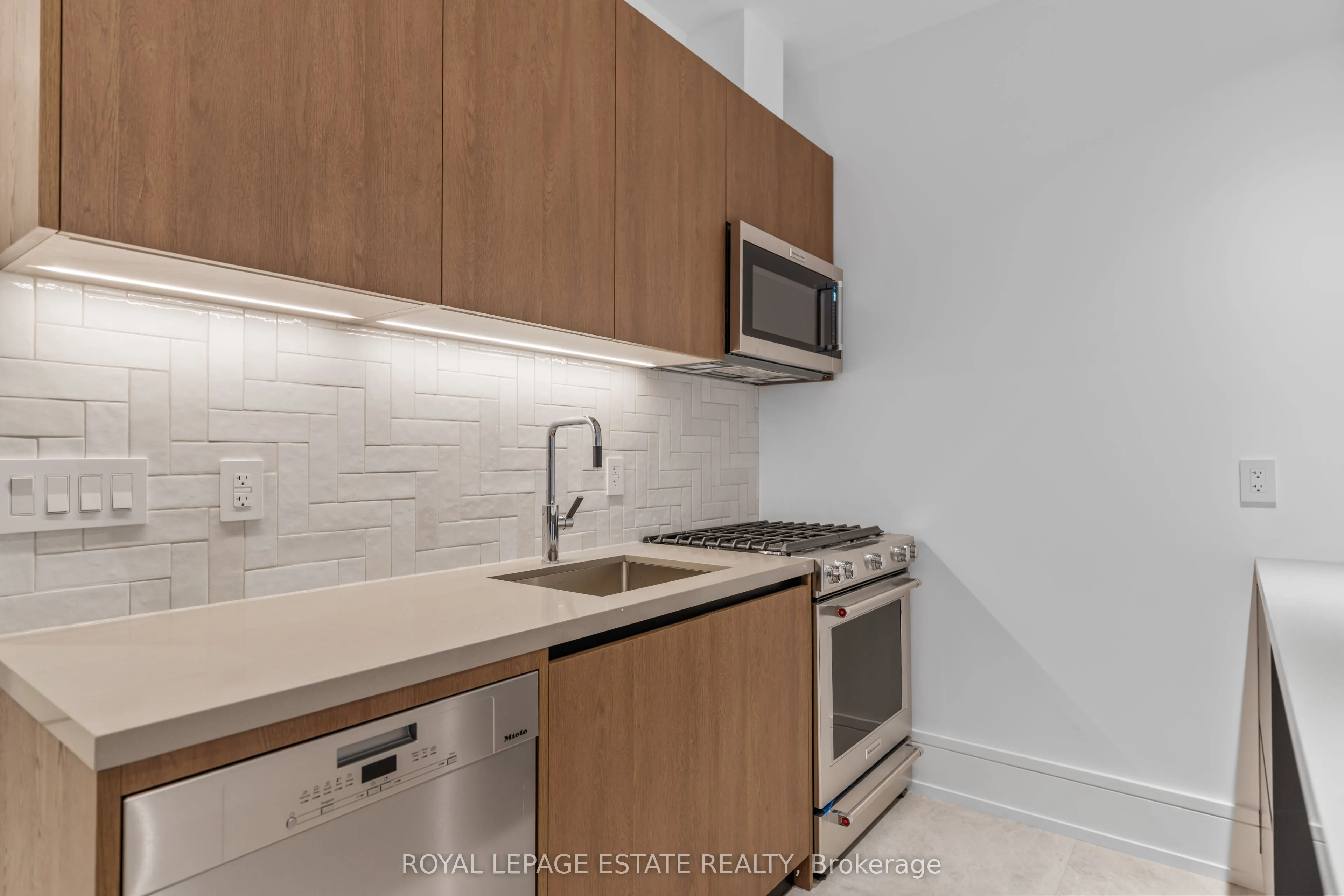 51 Maclean Avenue, #Lower Unit