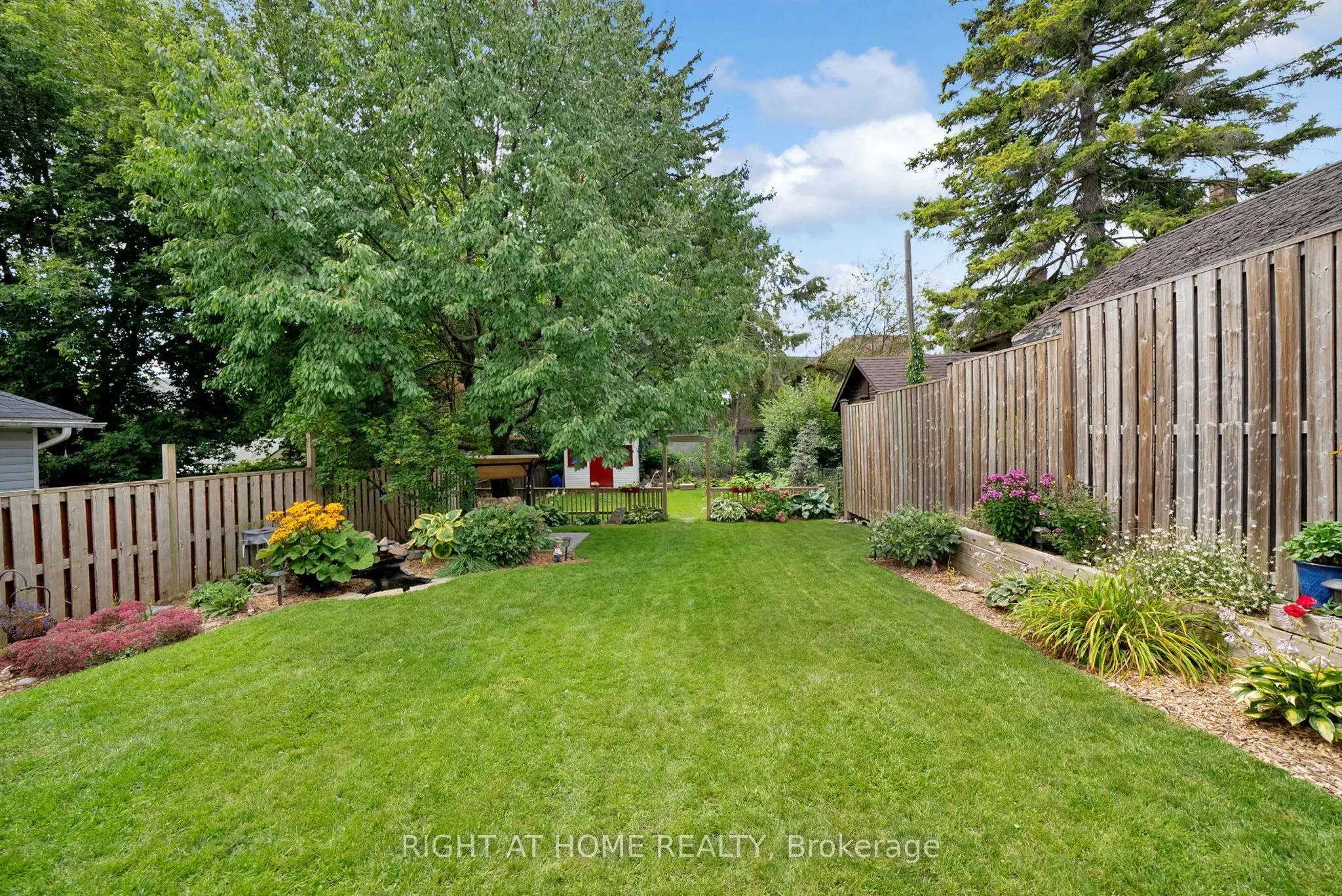 84 Oshawa Boulevard N