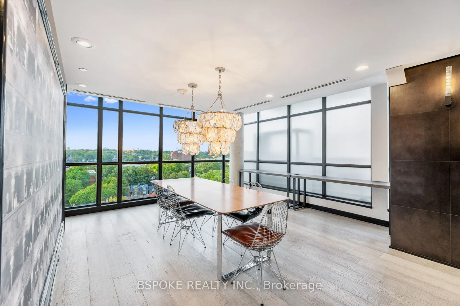 1190 Dundas Street E, #805