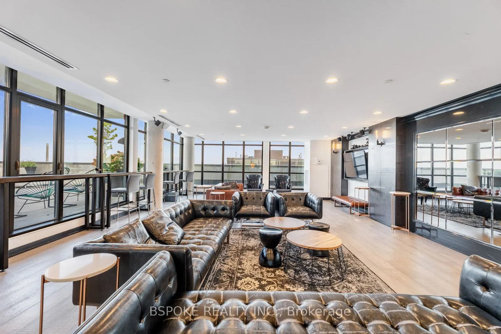 1190 Dundas Street E, #805