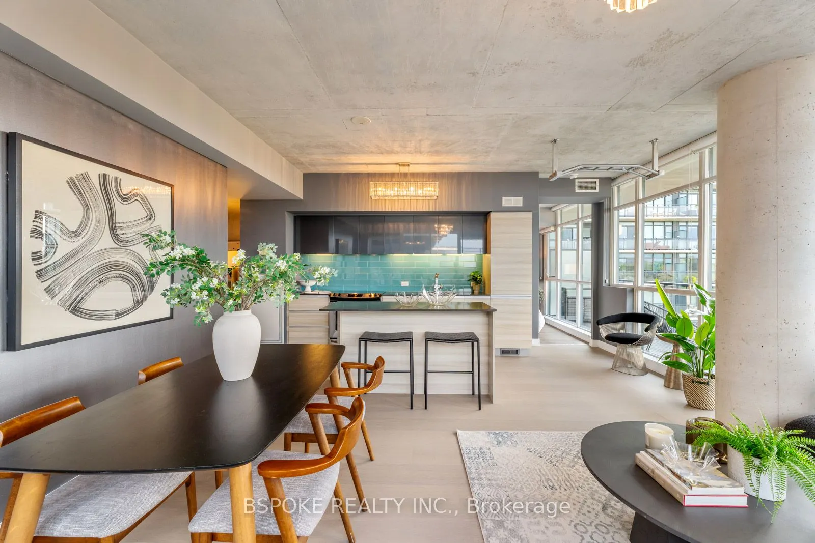 1190 Dundas Street E, #805