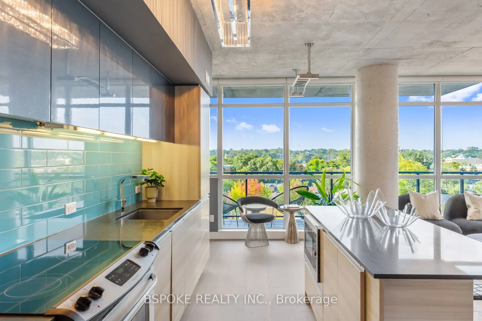 1190 Dundas Street E, #805