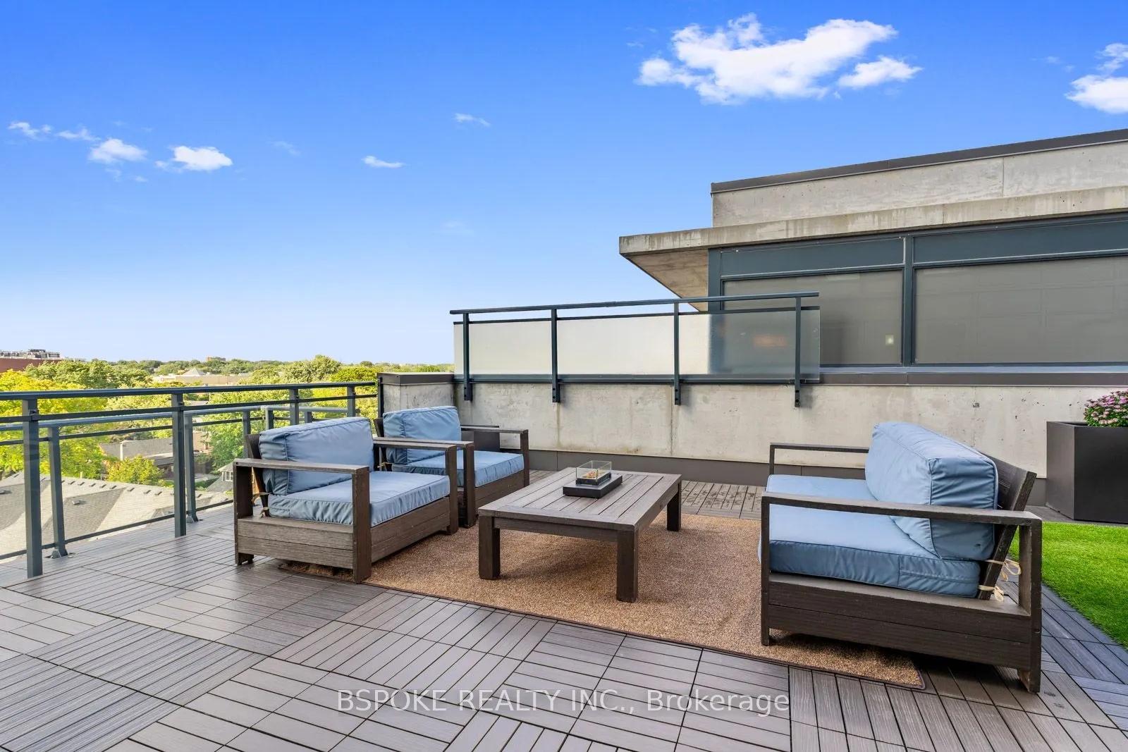 1190 Dundas Street E, #805