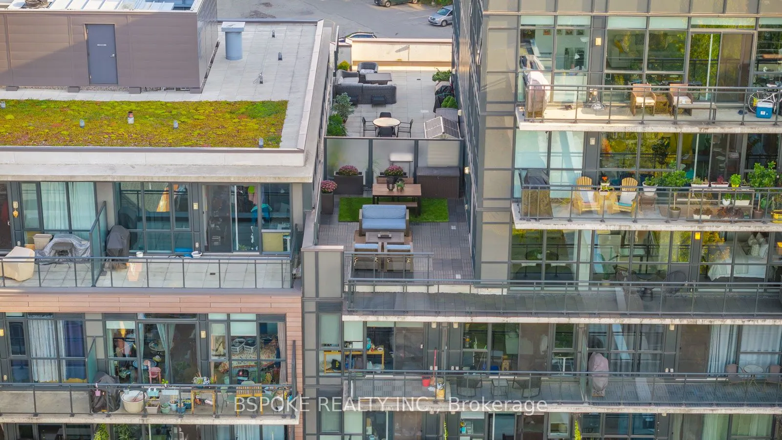 1190 Dundas Street E, #805