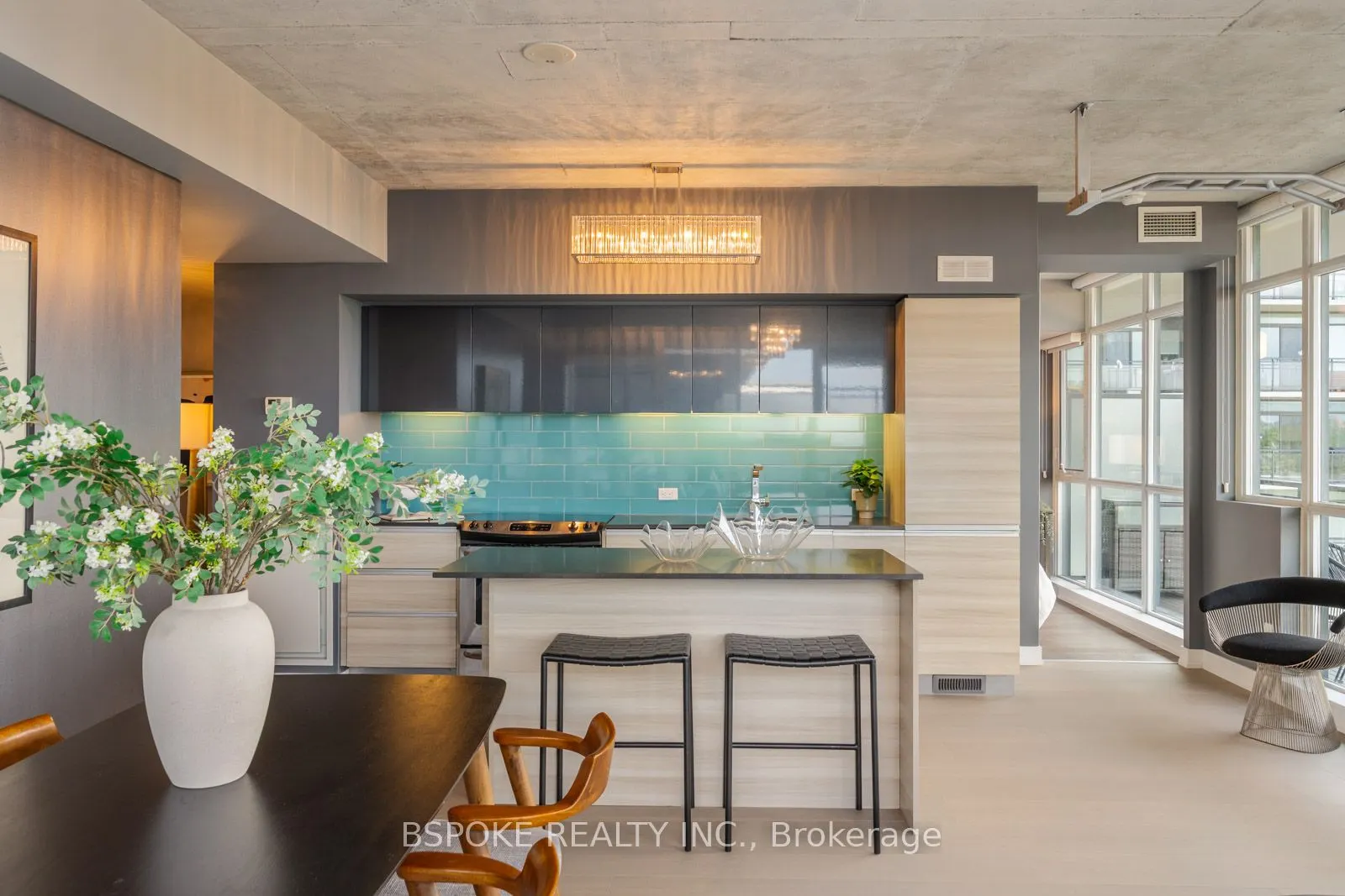 1190 Dundas Street E, #805