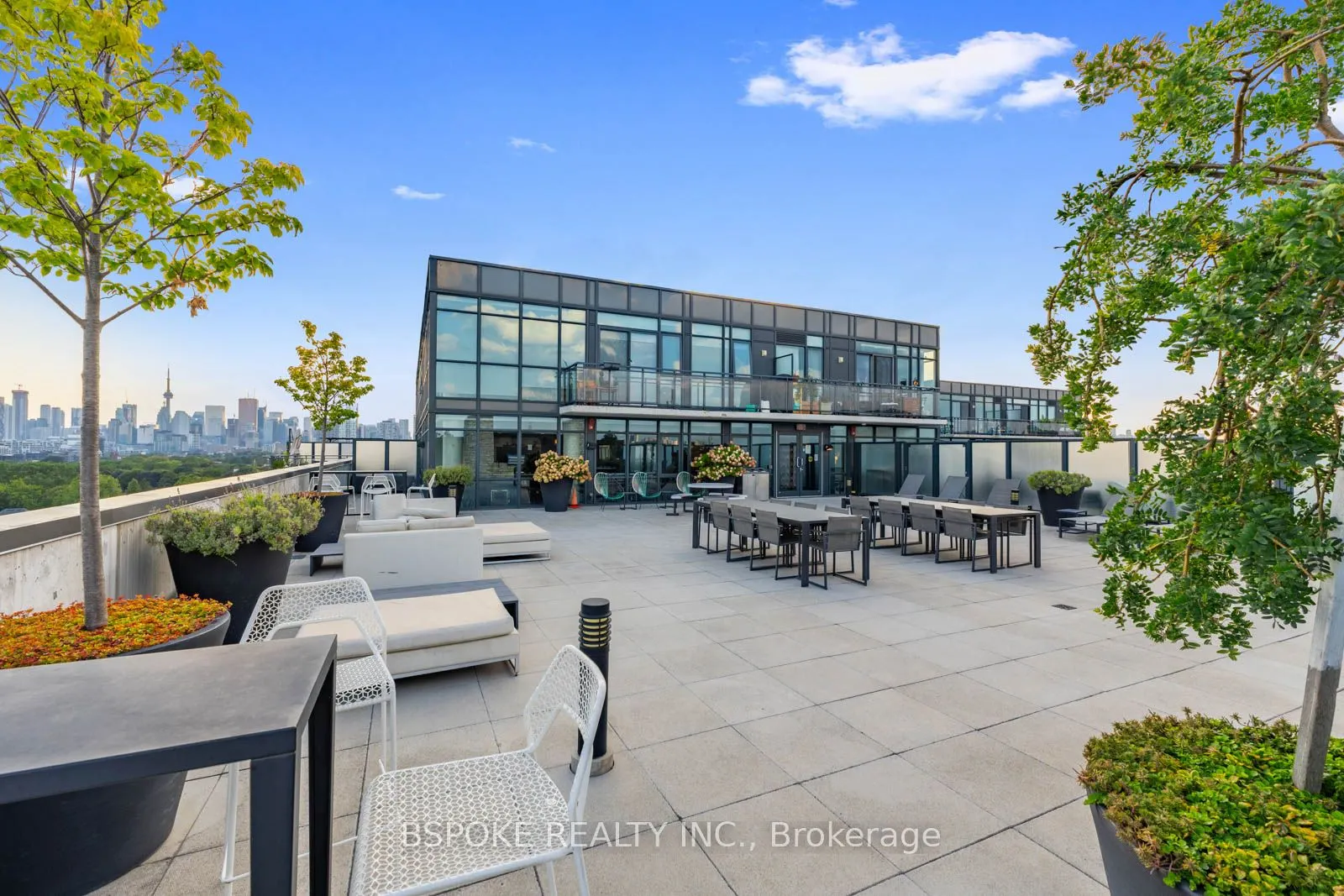 1190 Dundas Street E, #805