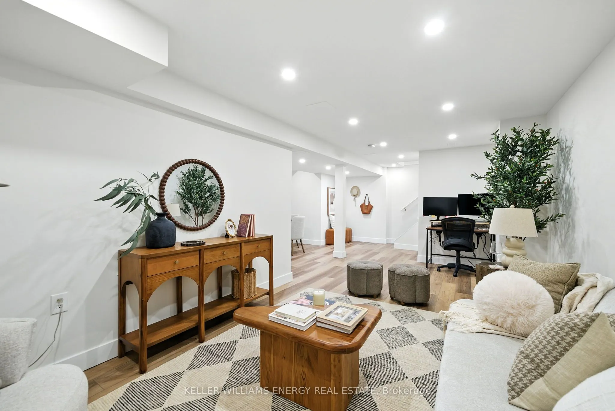 9 Glen Ray Court