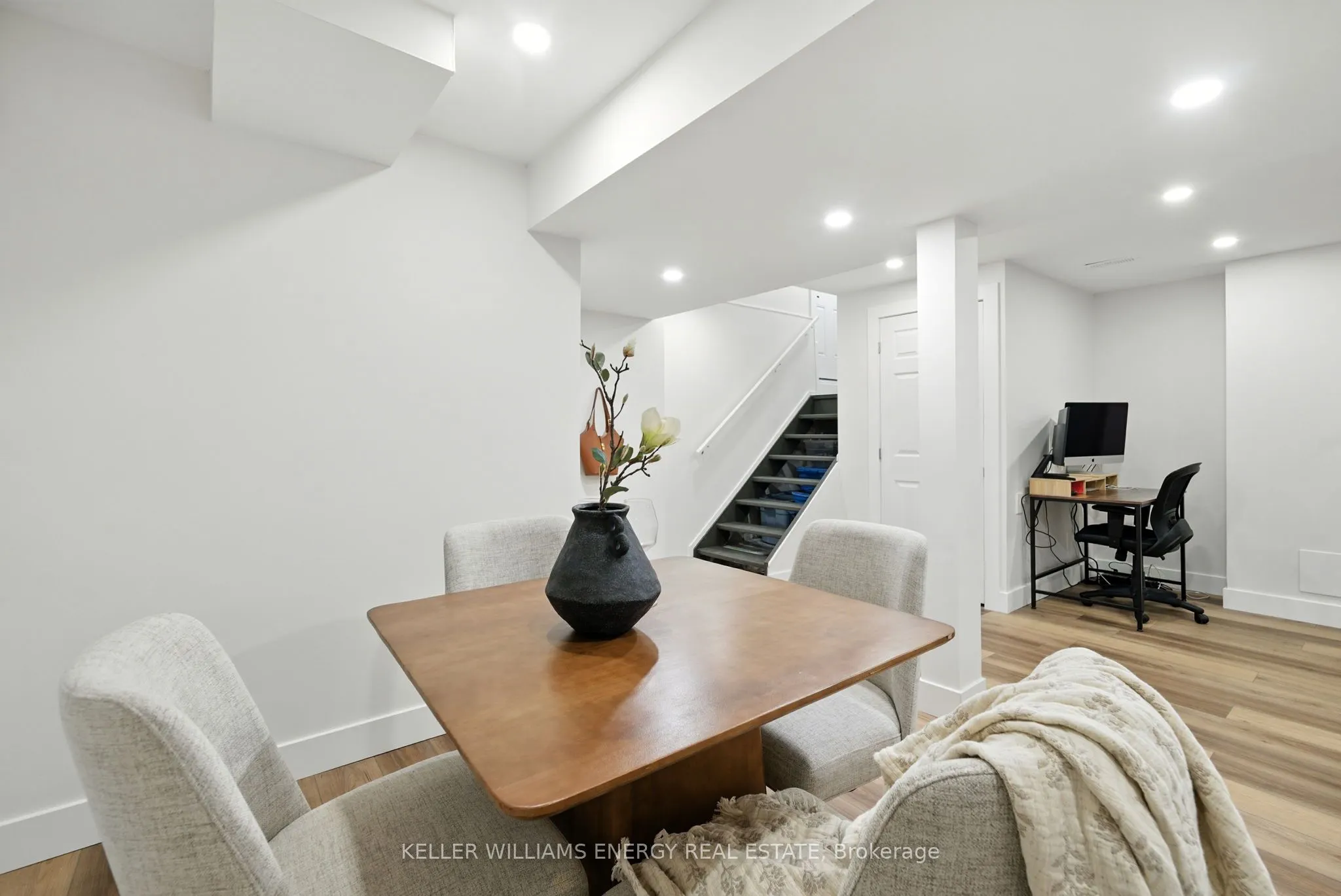 9 Glen Ray Court