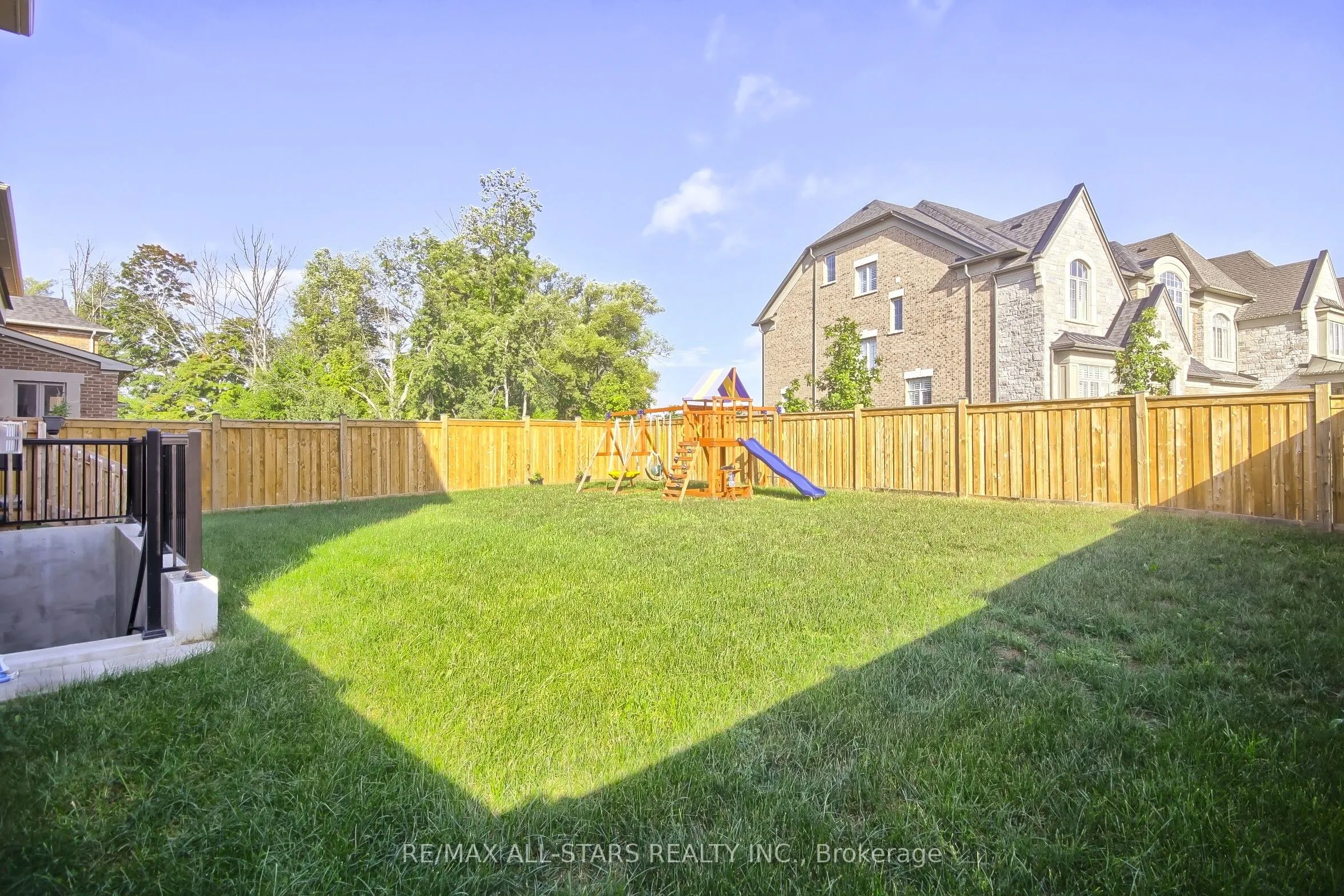 18 Pennine Drive