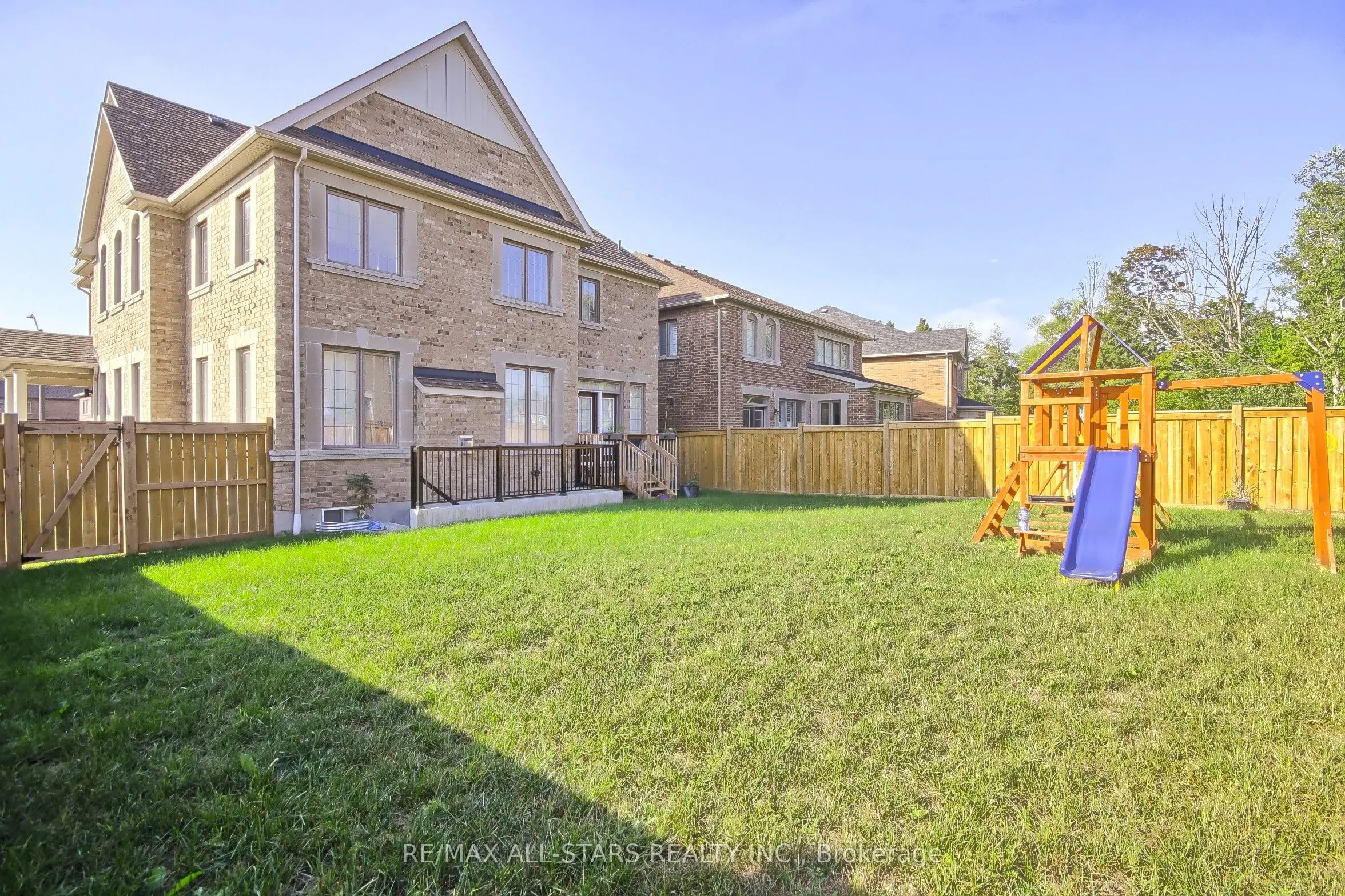 18 Pennine Drive
