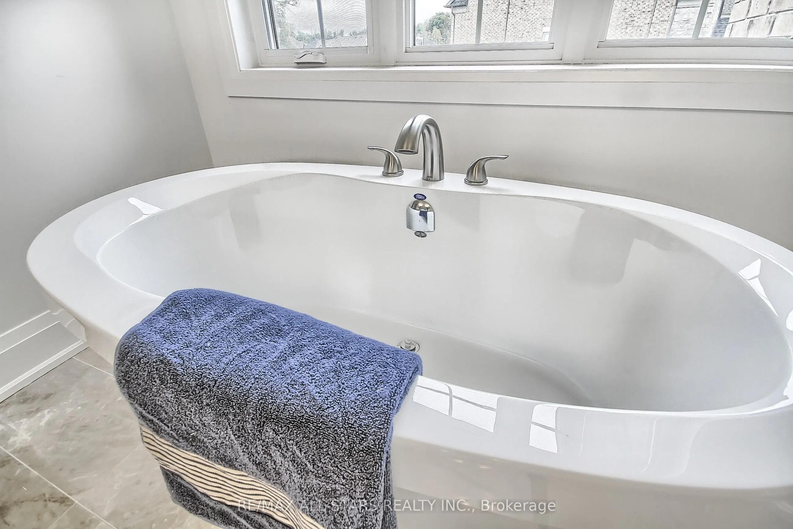 18 Pennine Drive