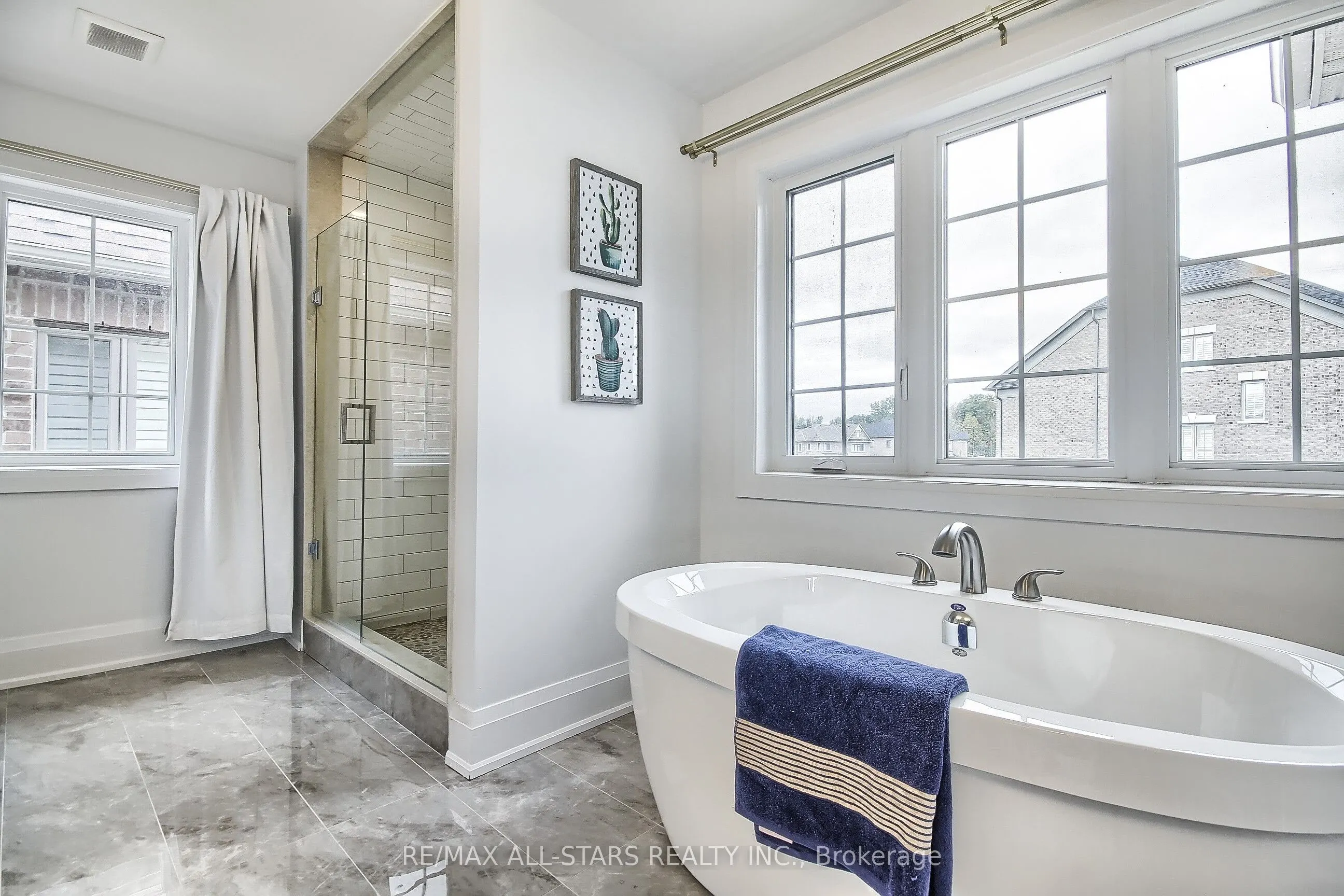 18 Pennine Drive