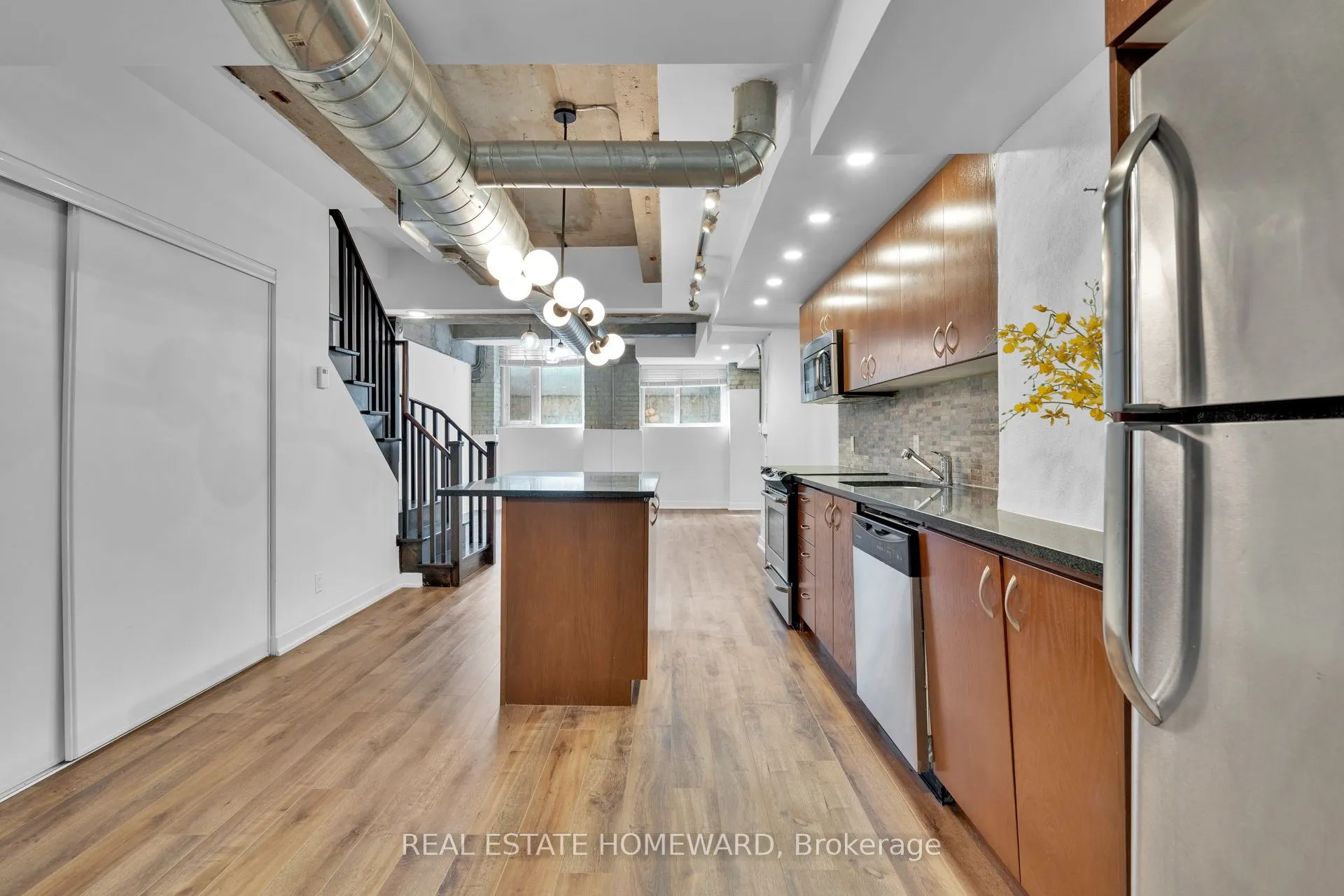 201 Carlaw Avenue, #128