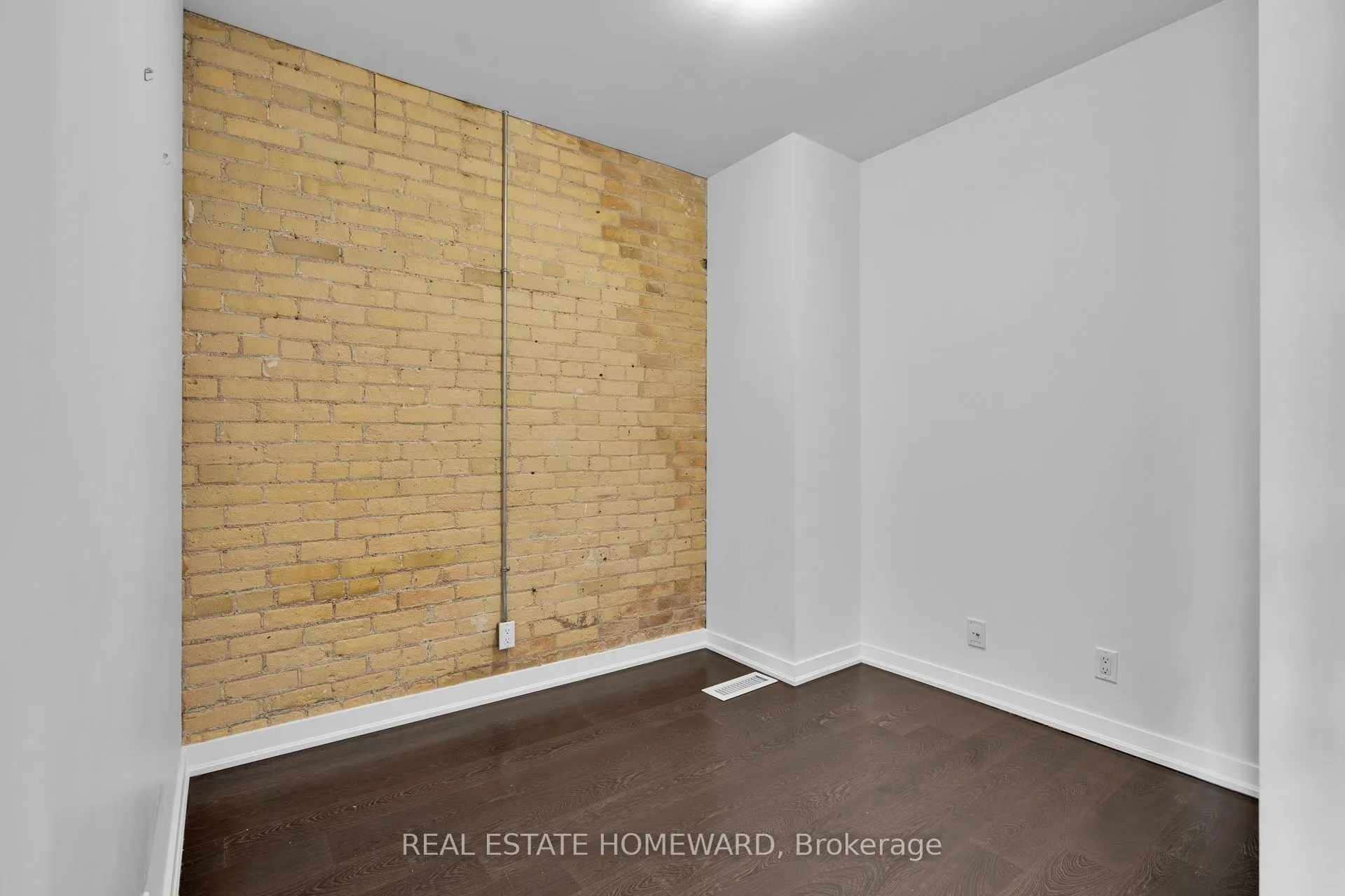 201 Carlaw Avenue, #128