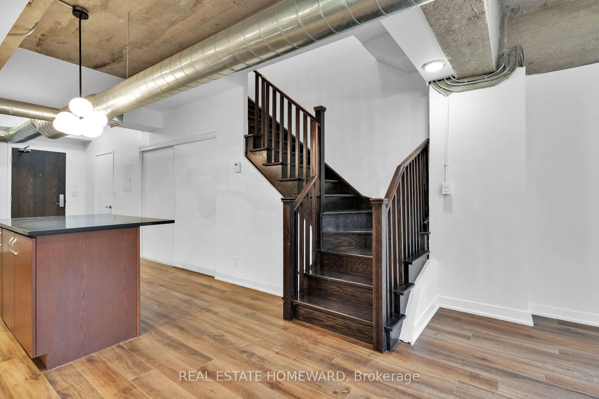 201 Carlaw Avenue, #128