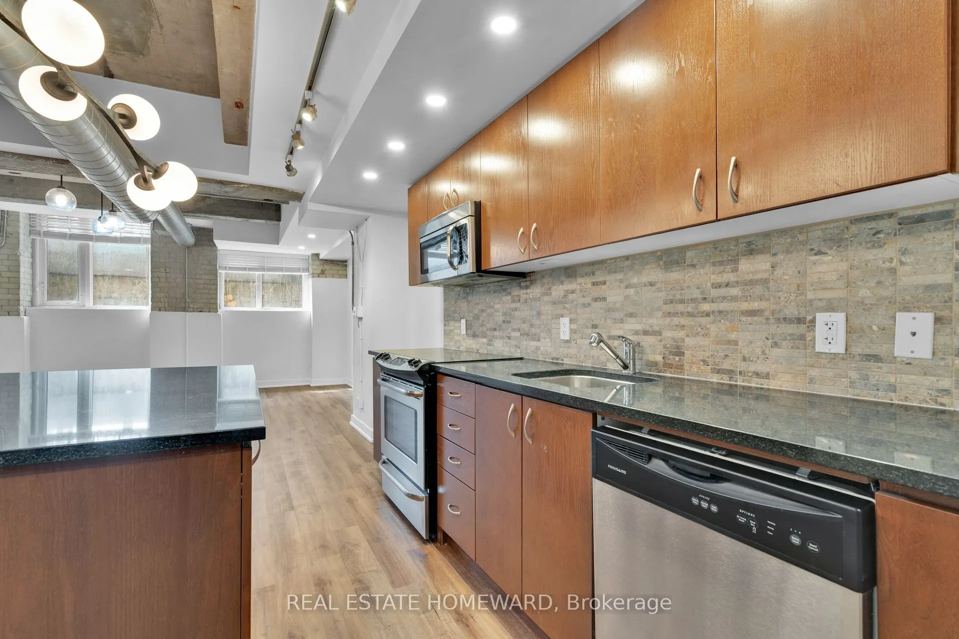 201 Carlaw Avenue, #128