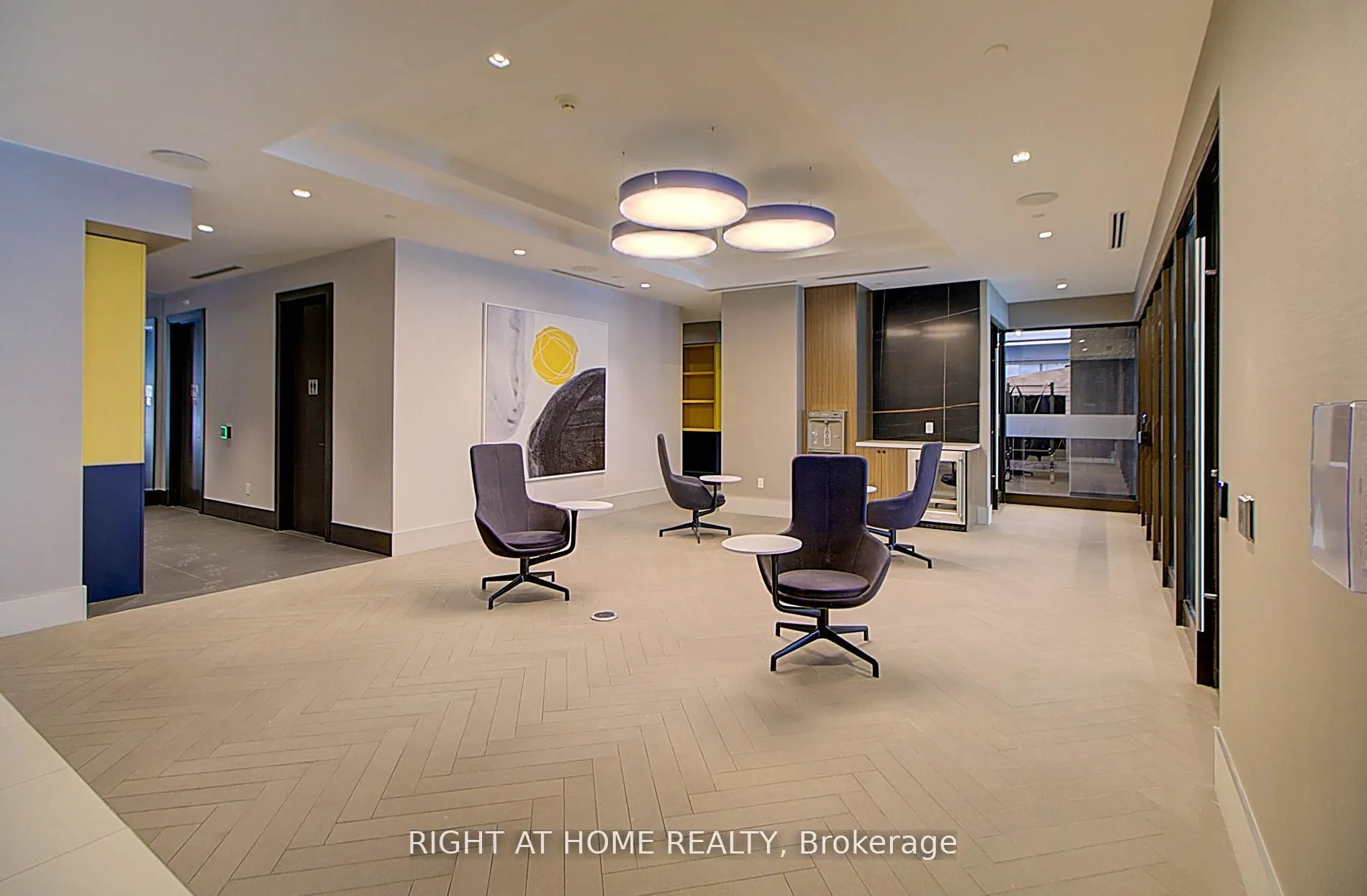 2550 Simcoe Street N, #7