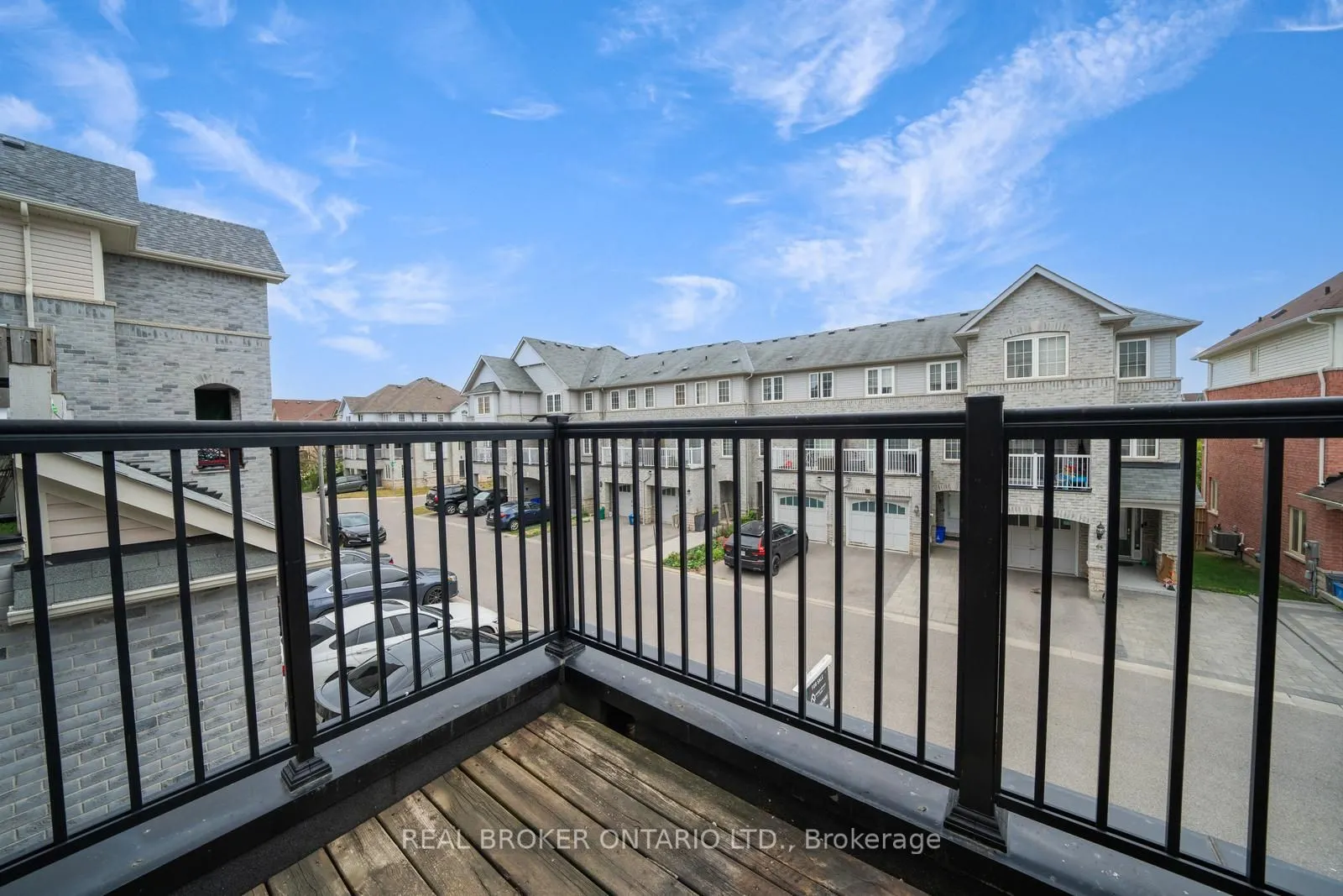 505 Rossland Road E