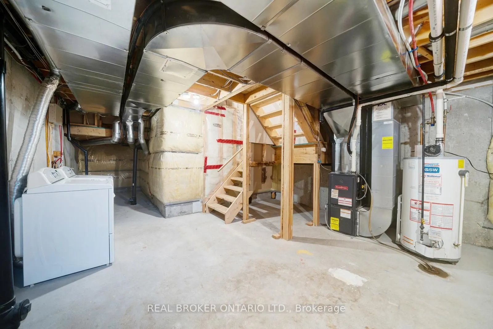 505 Rossland Road E