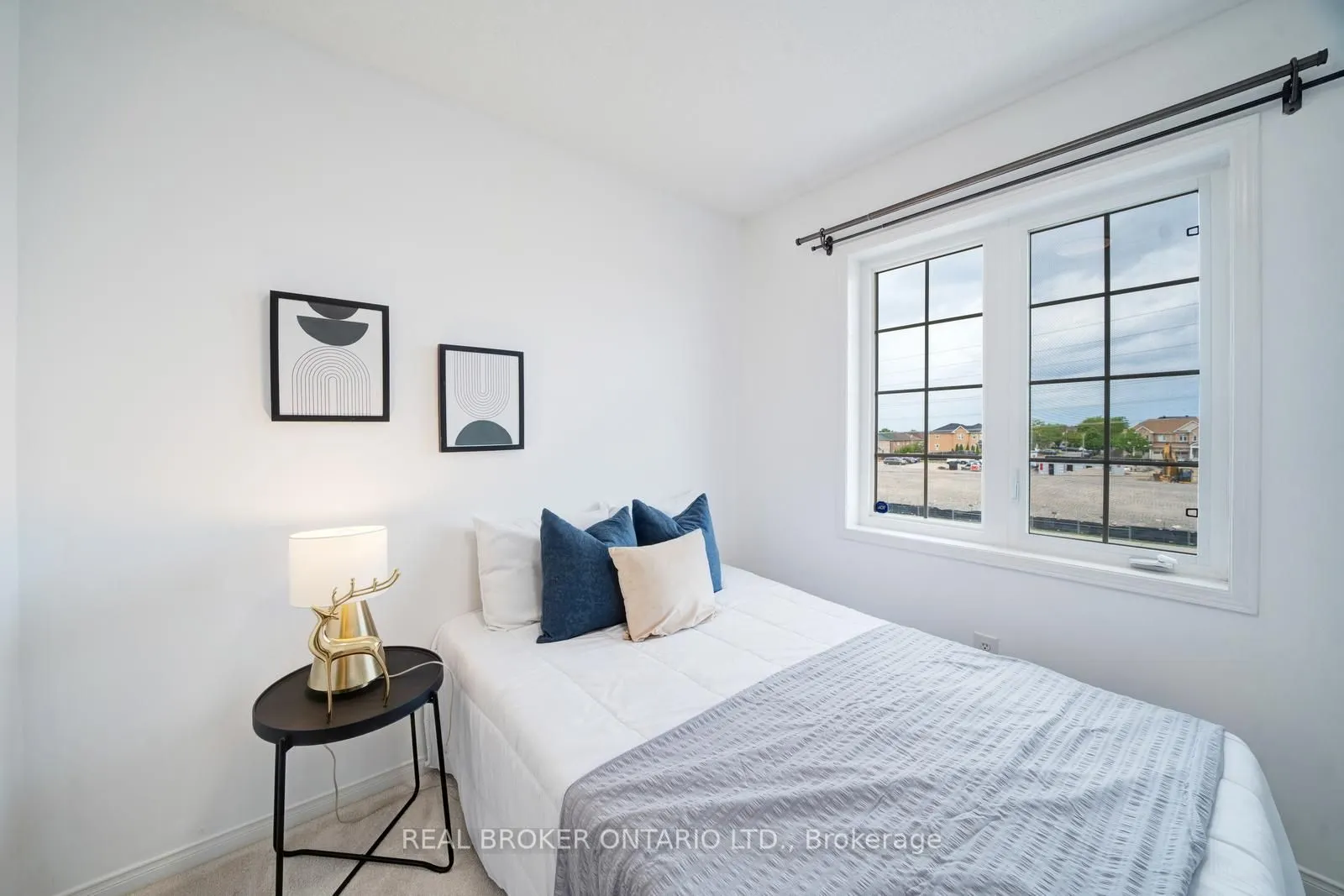 505 Rossland Road E