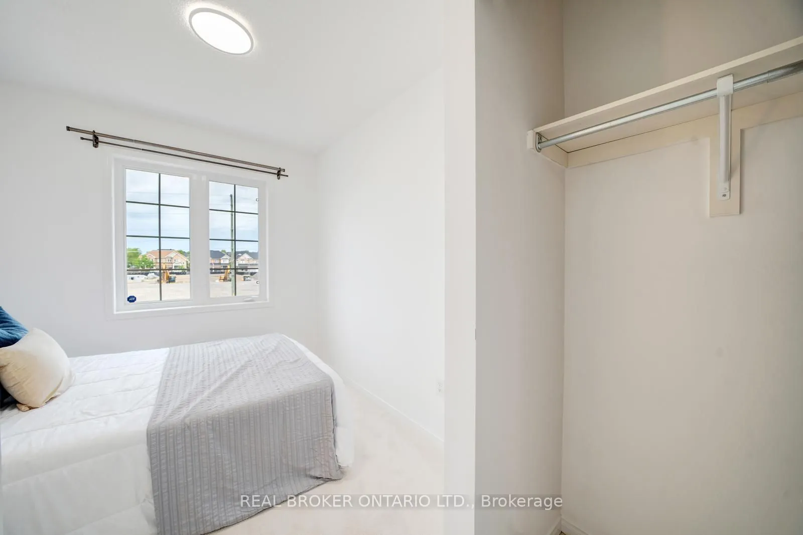 505 Rossland Road E