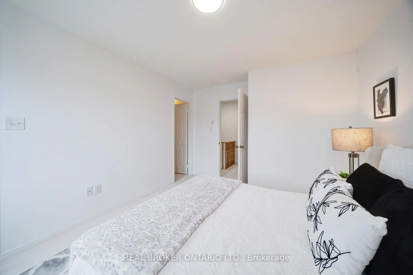505 Rossland Road E