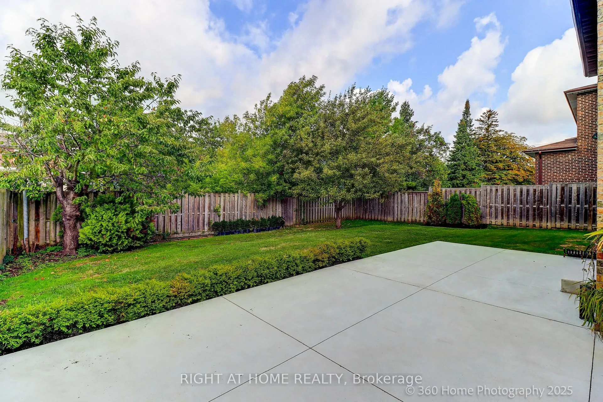 44 Beamsville Drive